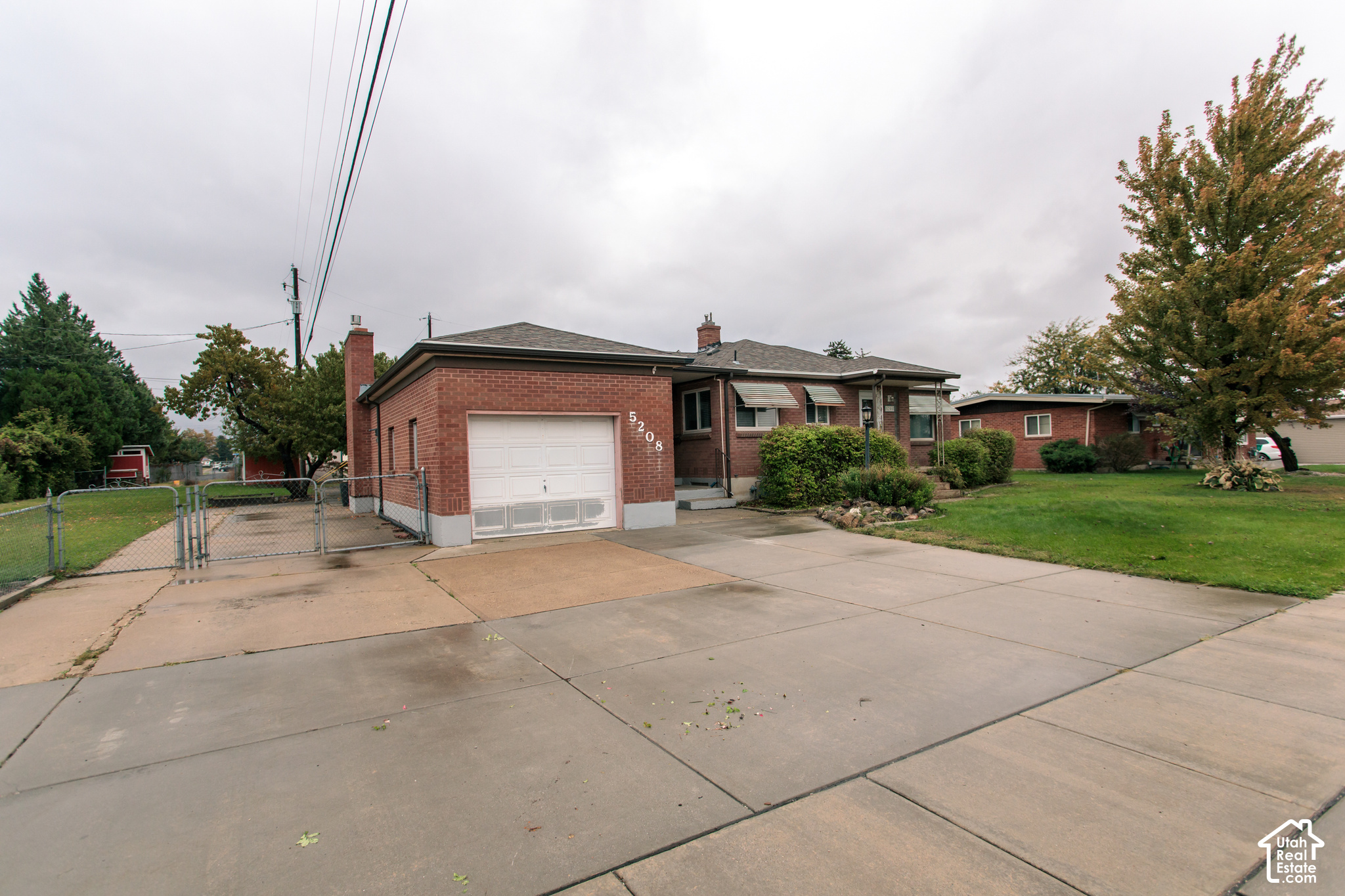 main property photo 42