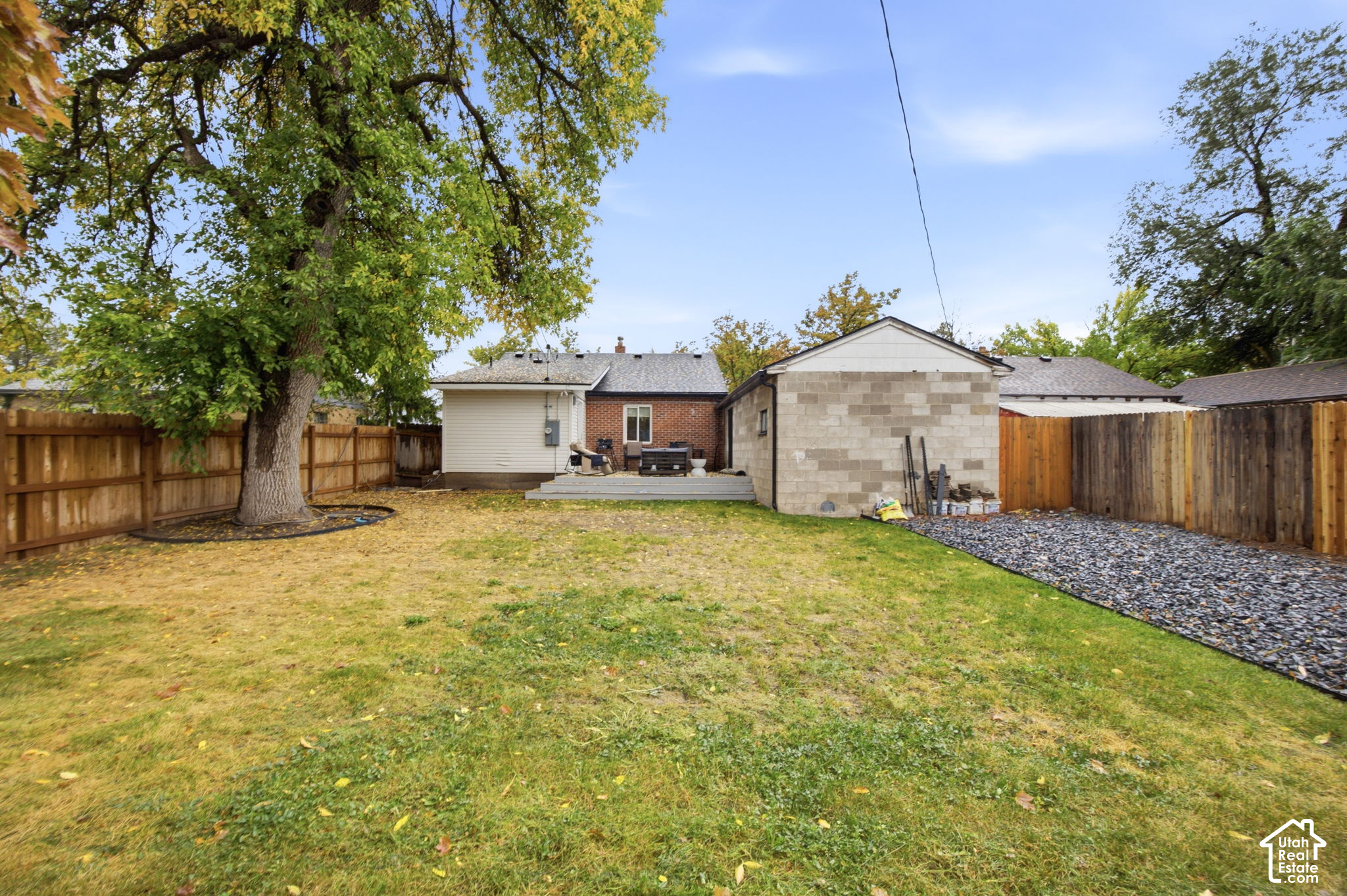 main property photo 16
