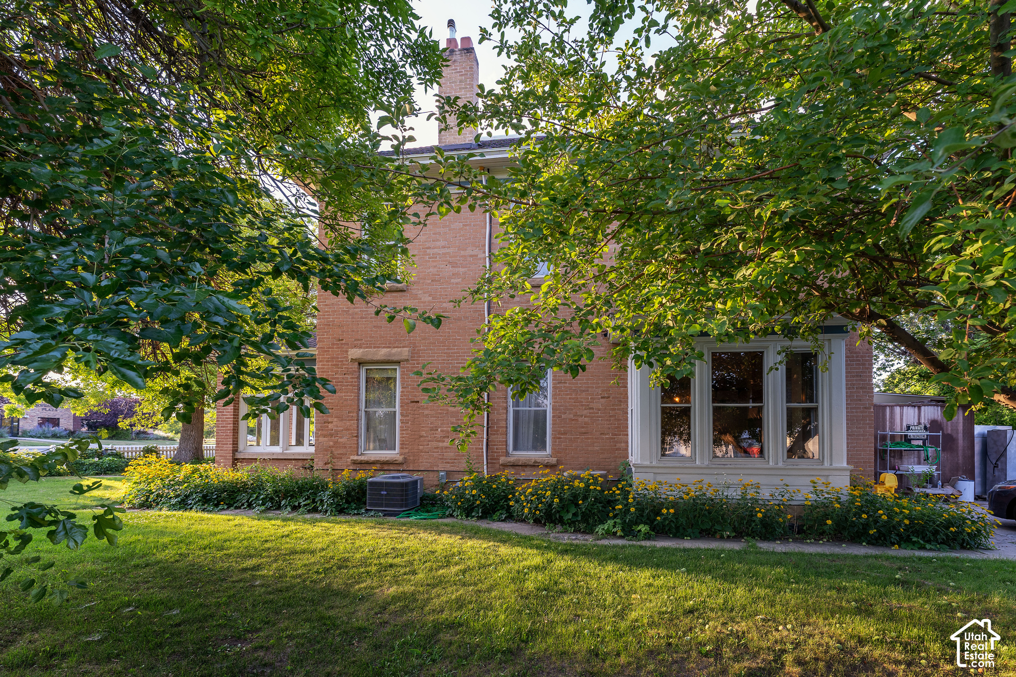 main property photo 30