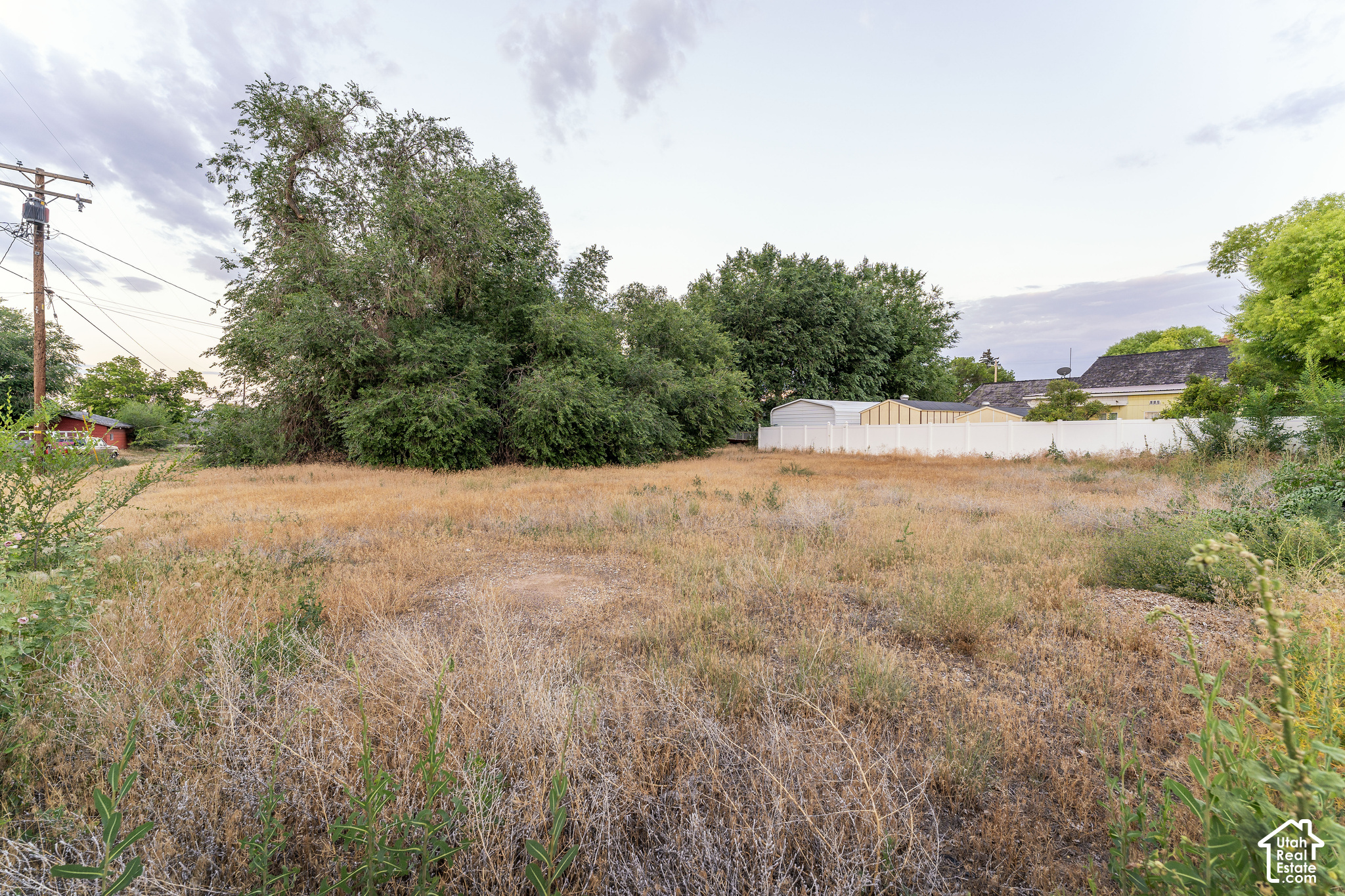 main property photo 46