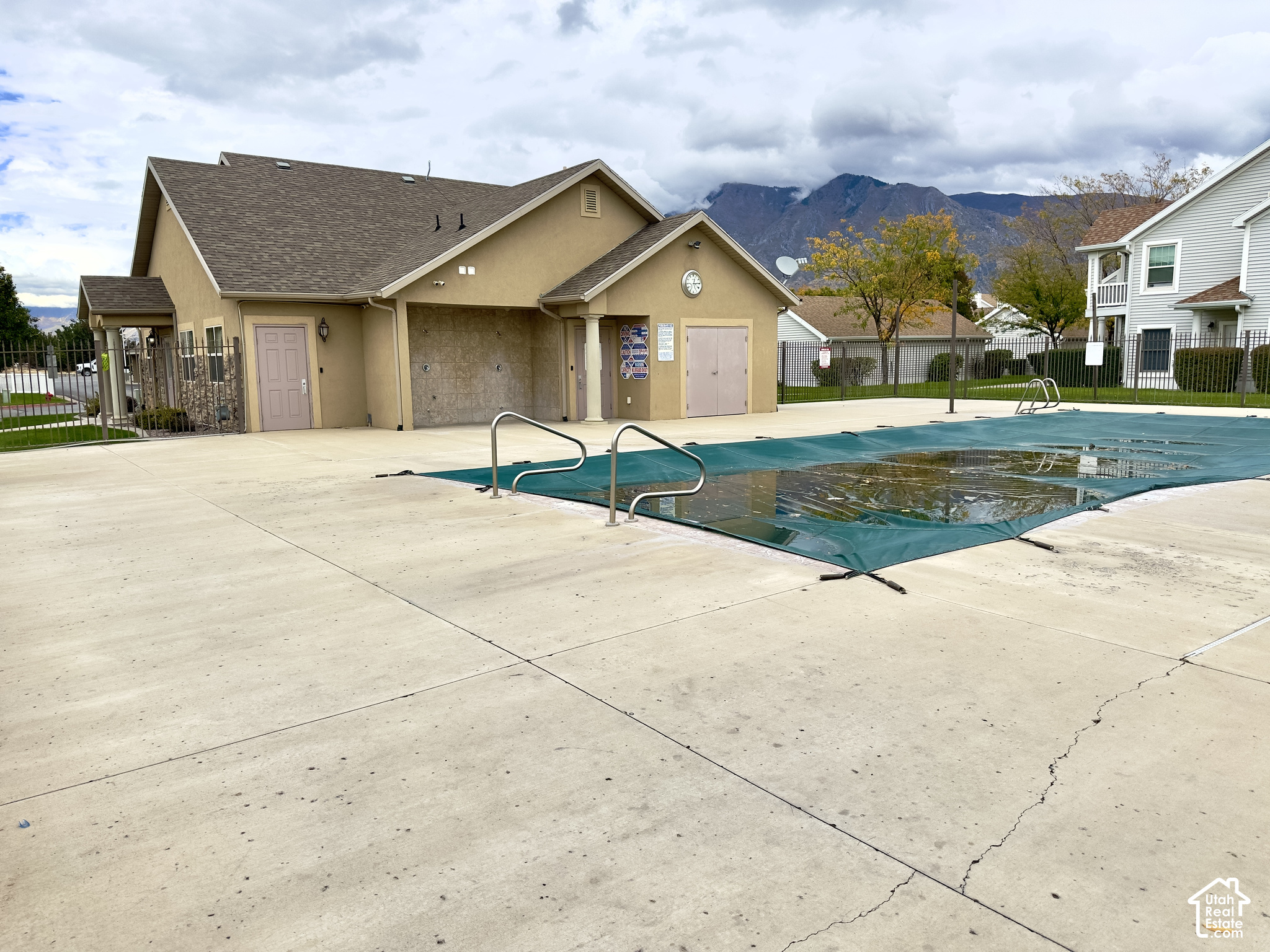 main property photo 39