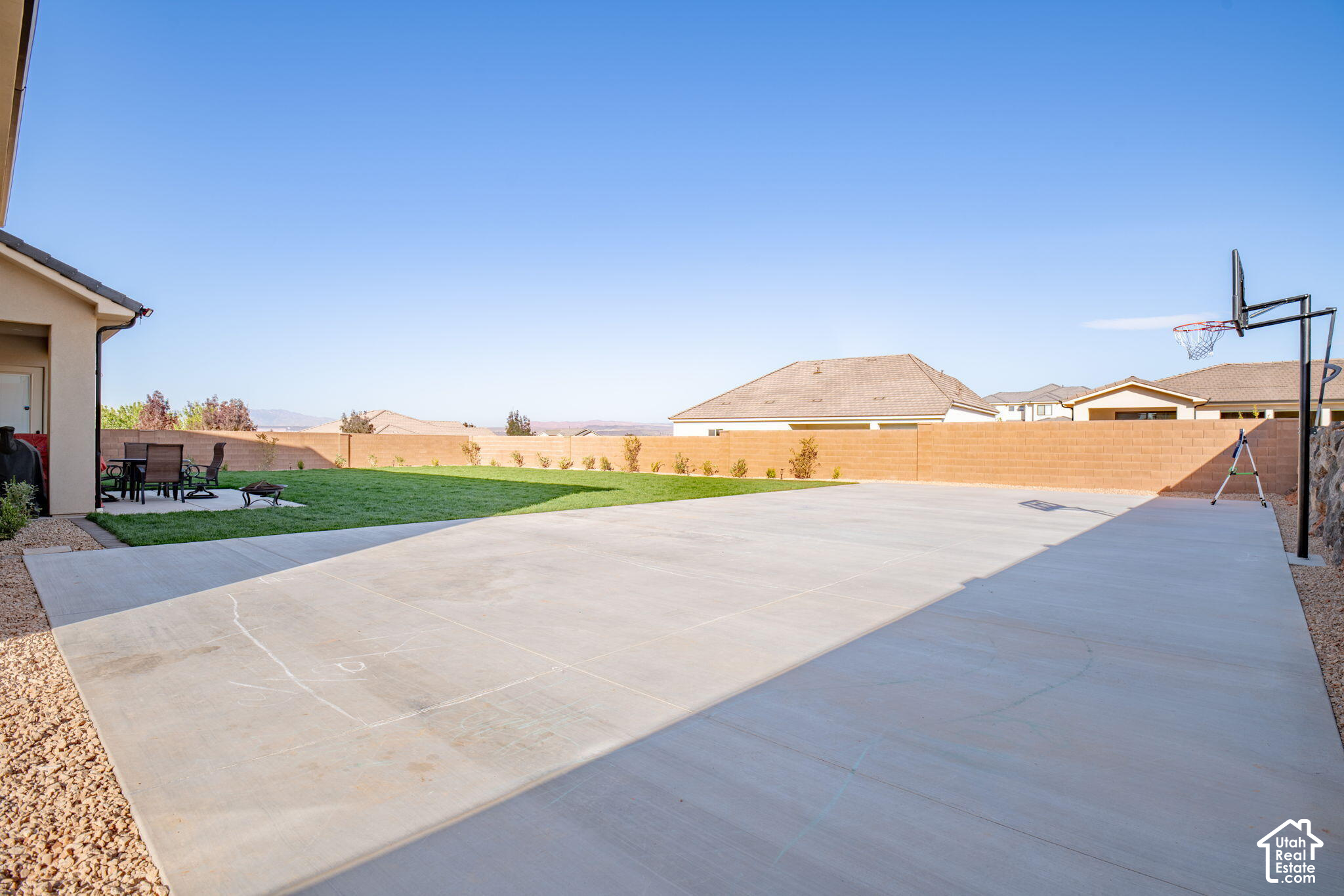 main property photo 44