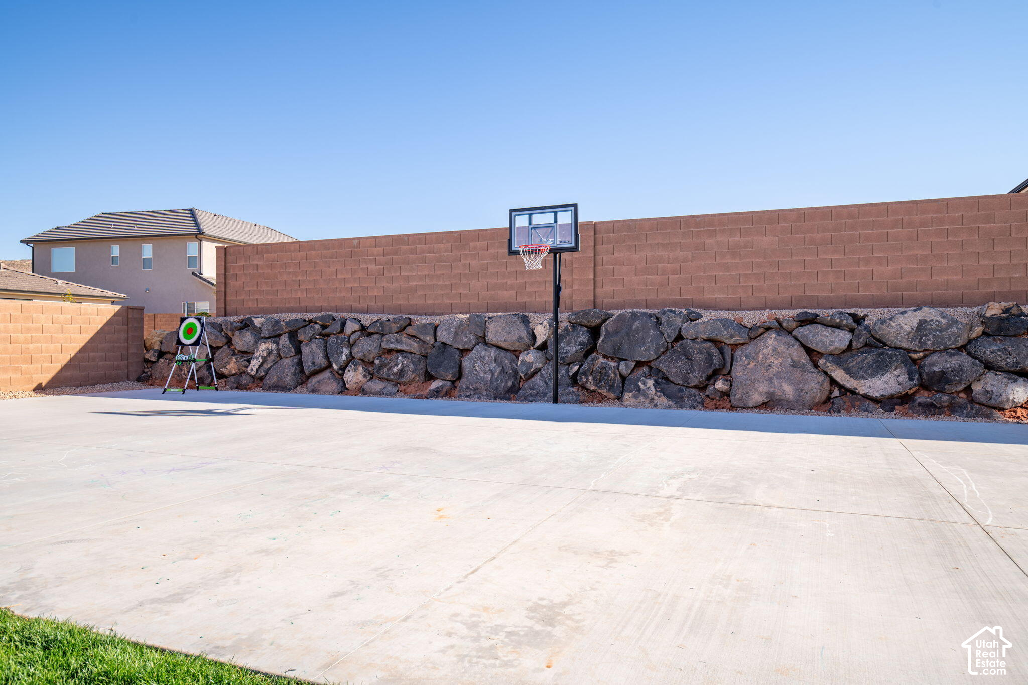 main property photo 46