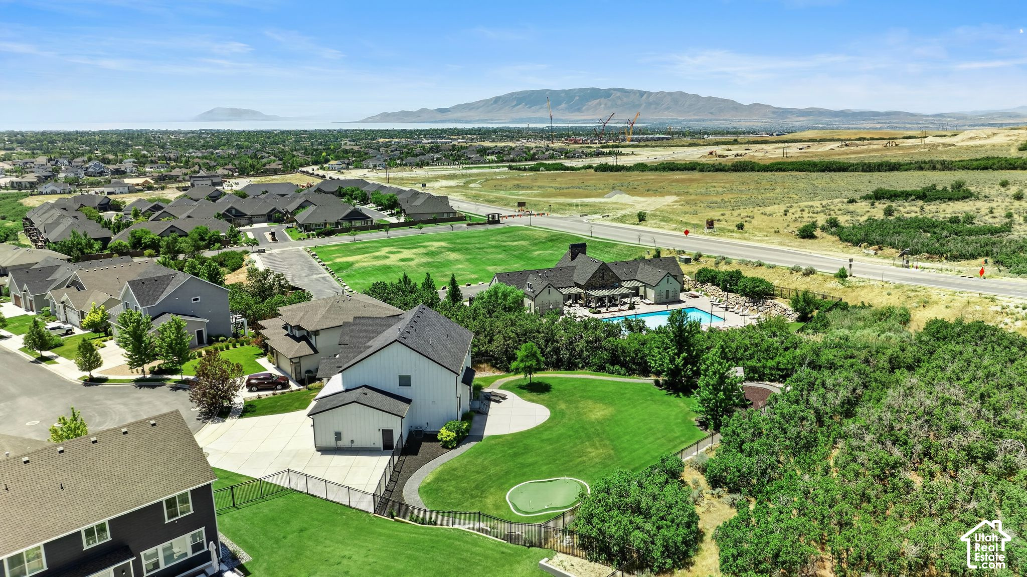main property photo 46