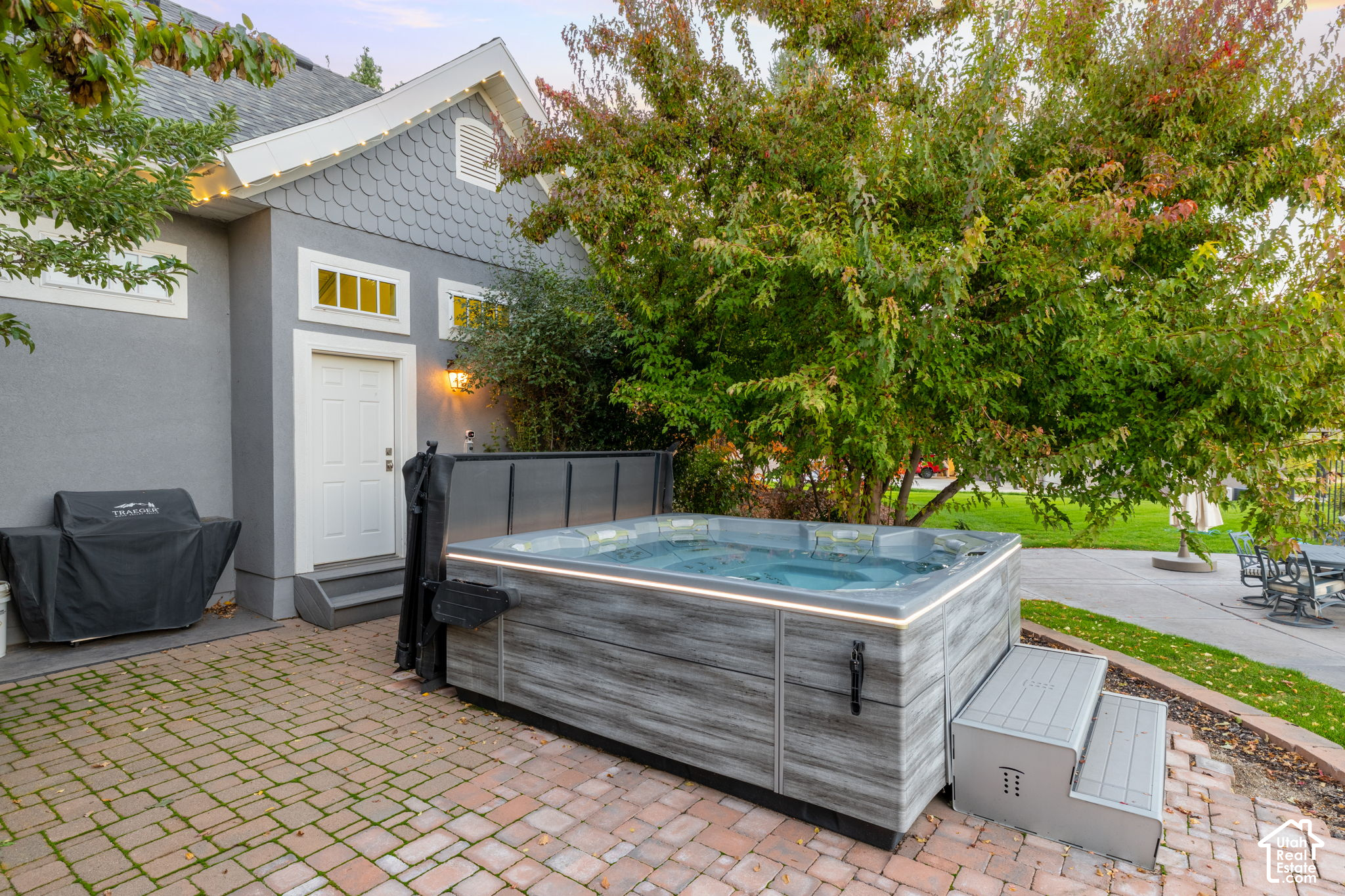 main property photo 13