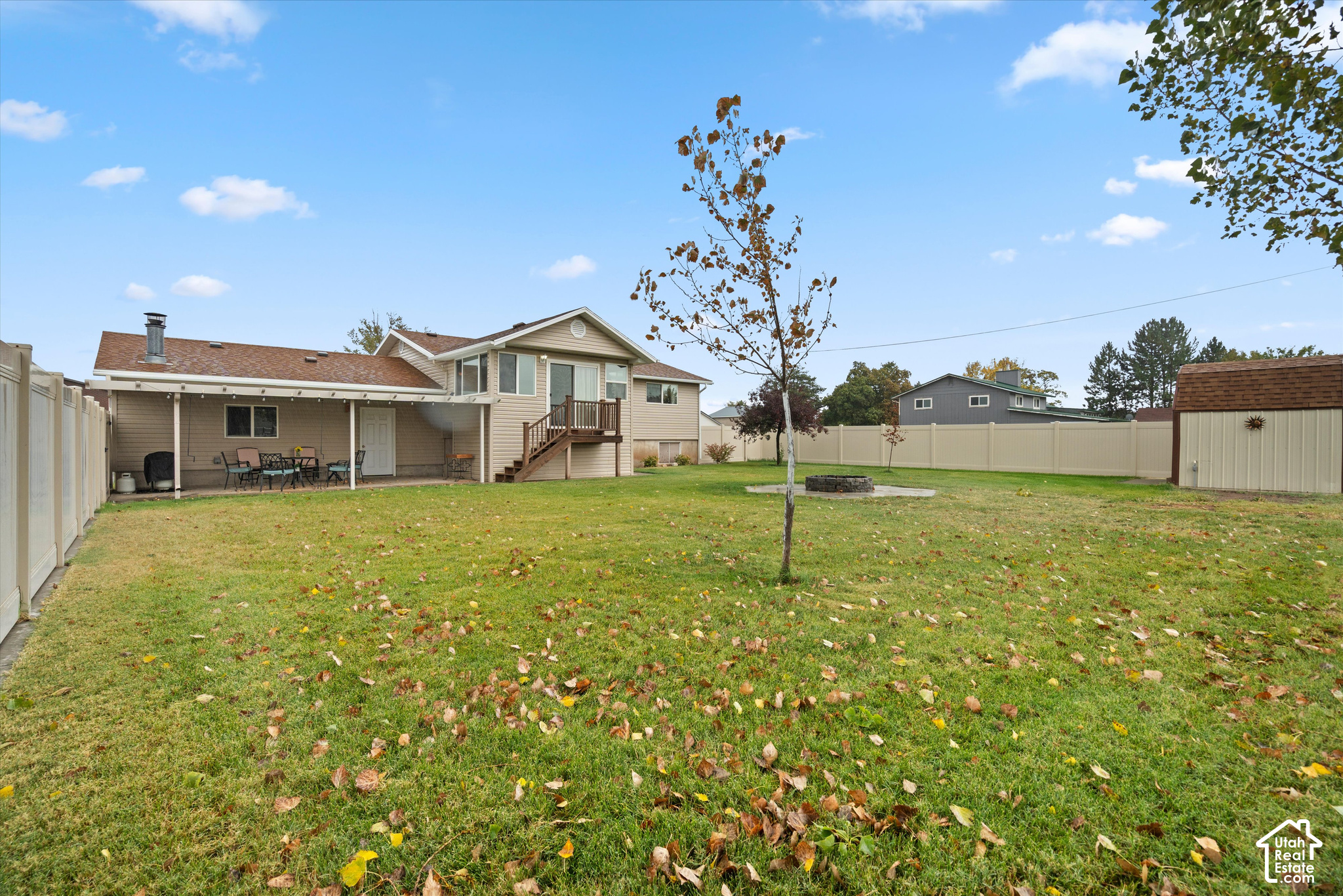 main property photo 11