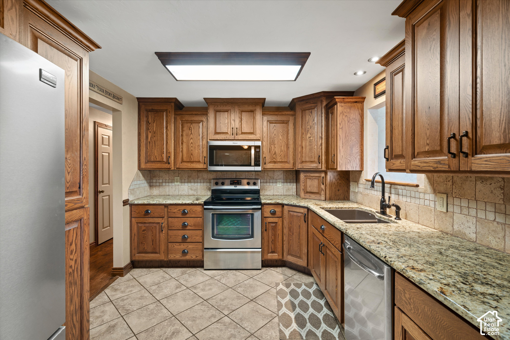main property photo 19