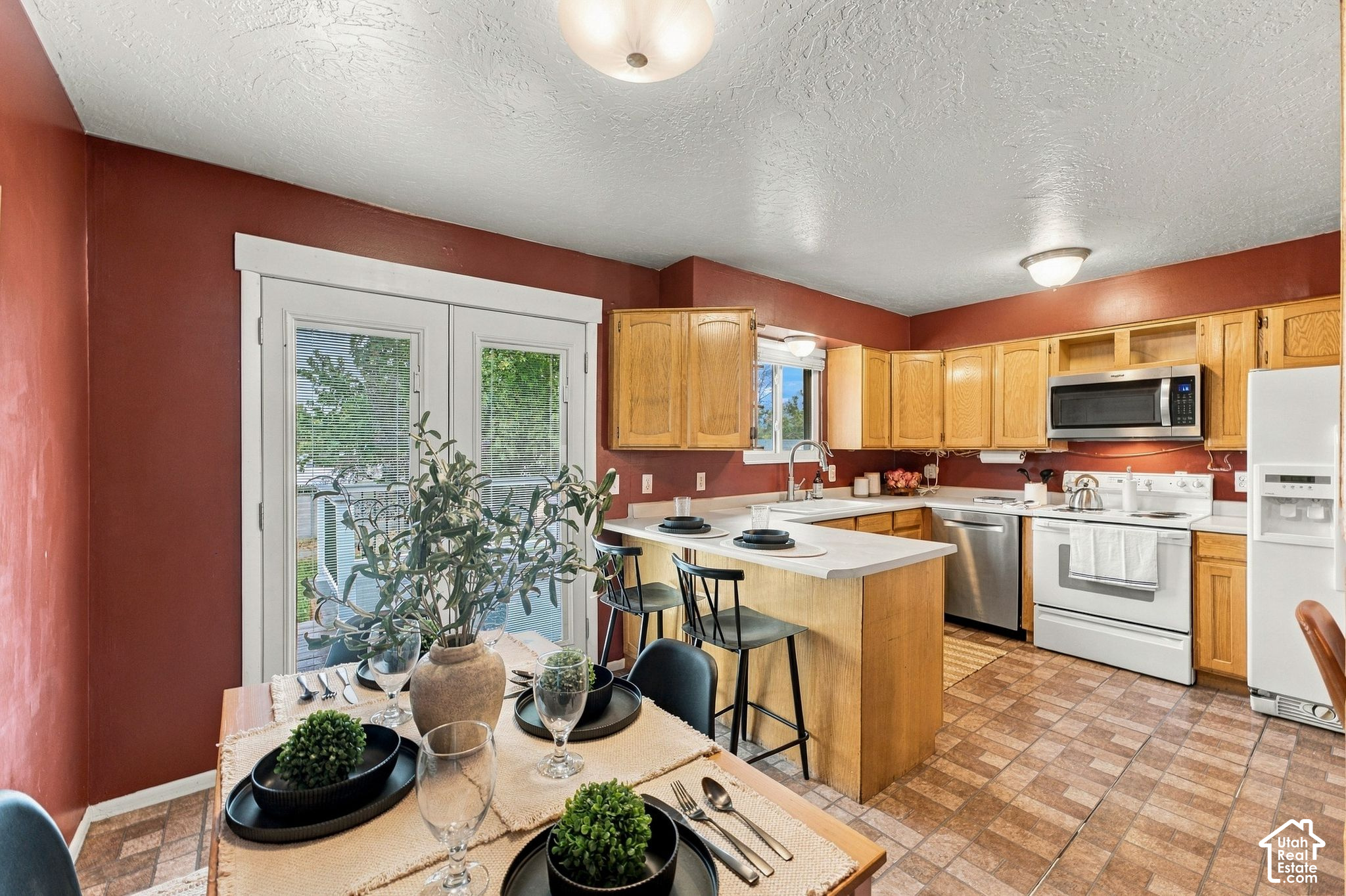 main property photo 14