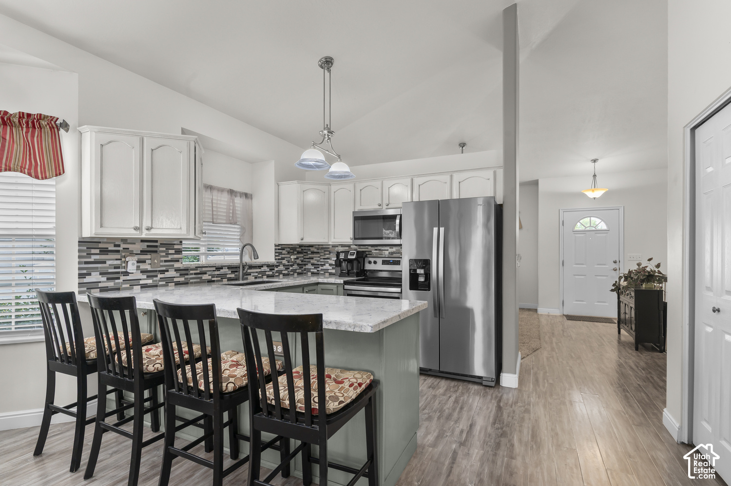 main property photo 8