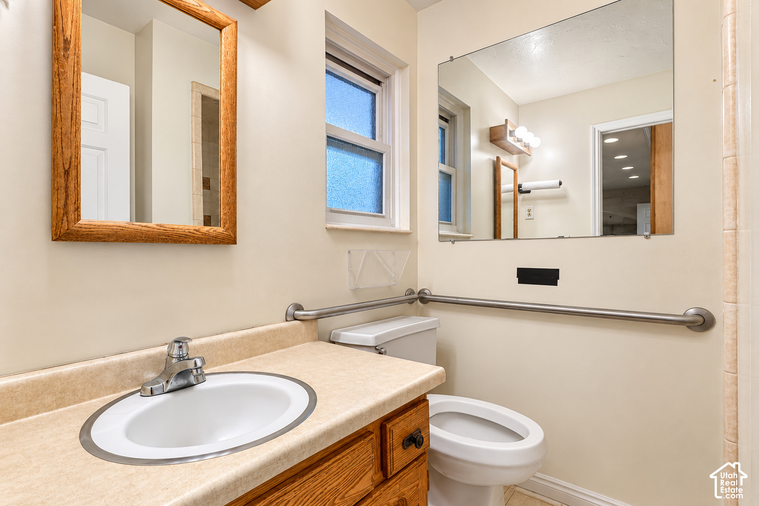 main property photo 18