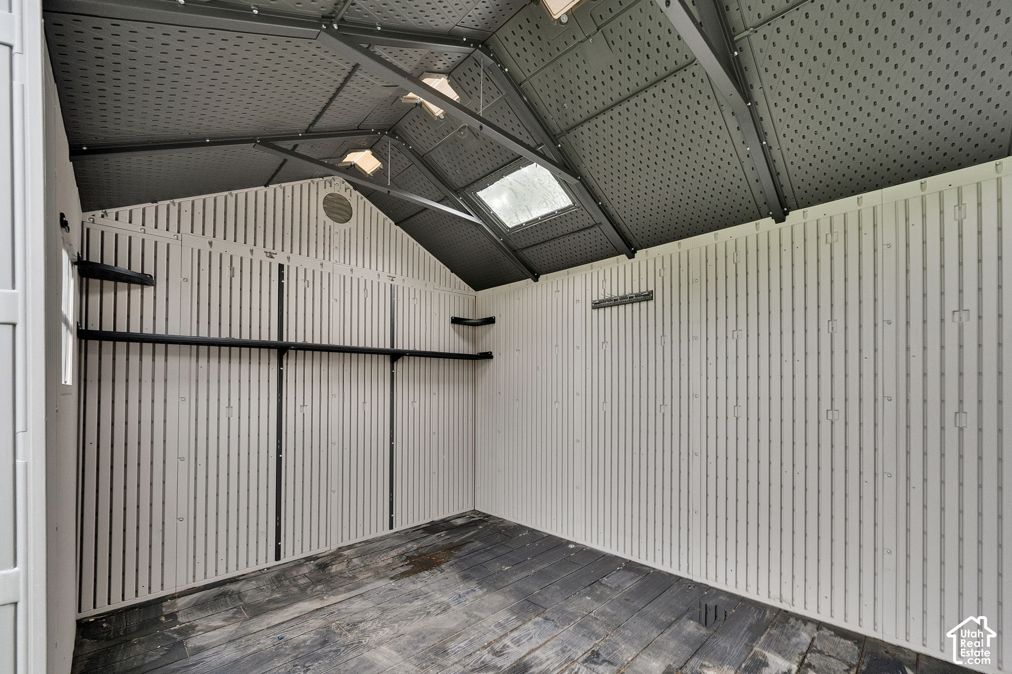 main property photo 38