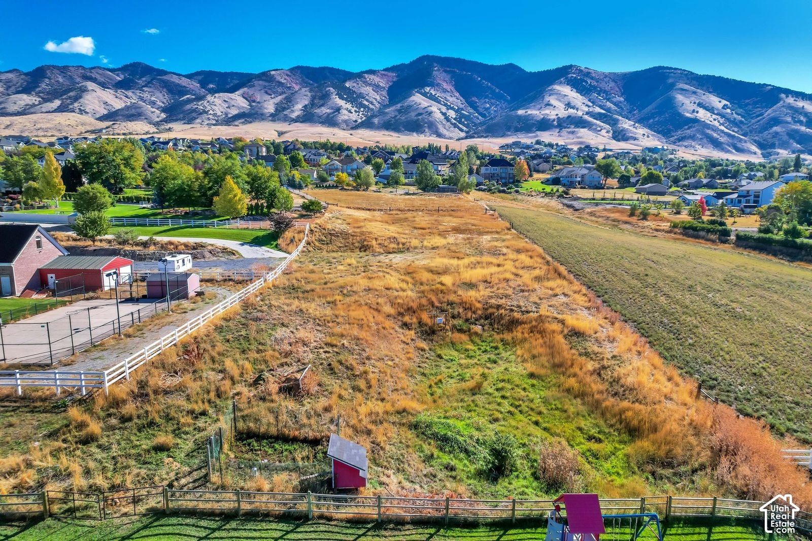 main property photo 27