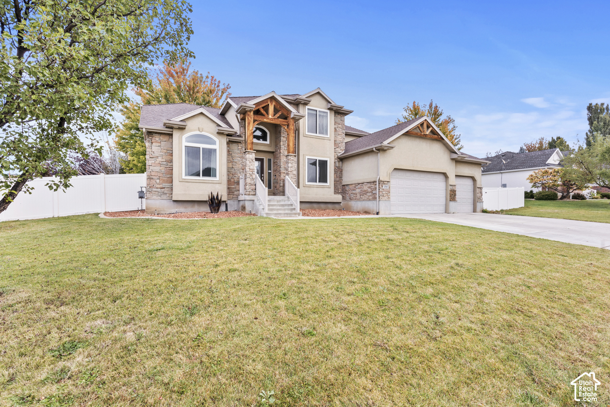 main property photo 4