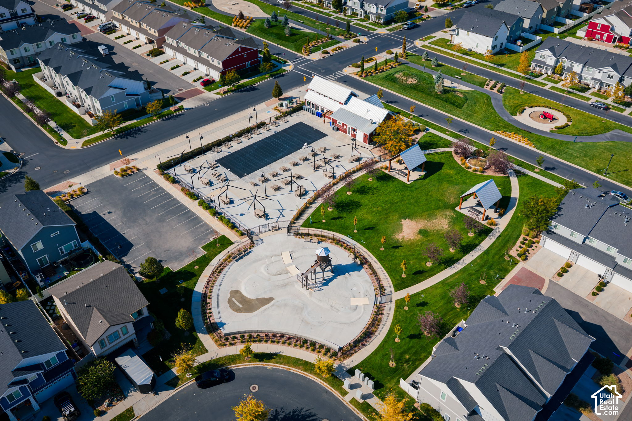 main property photo 45