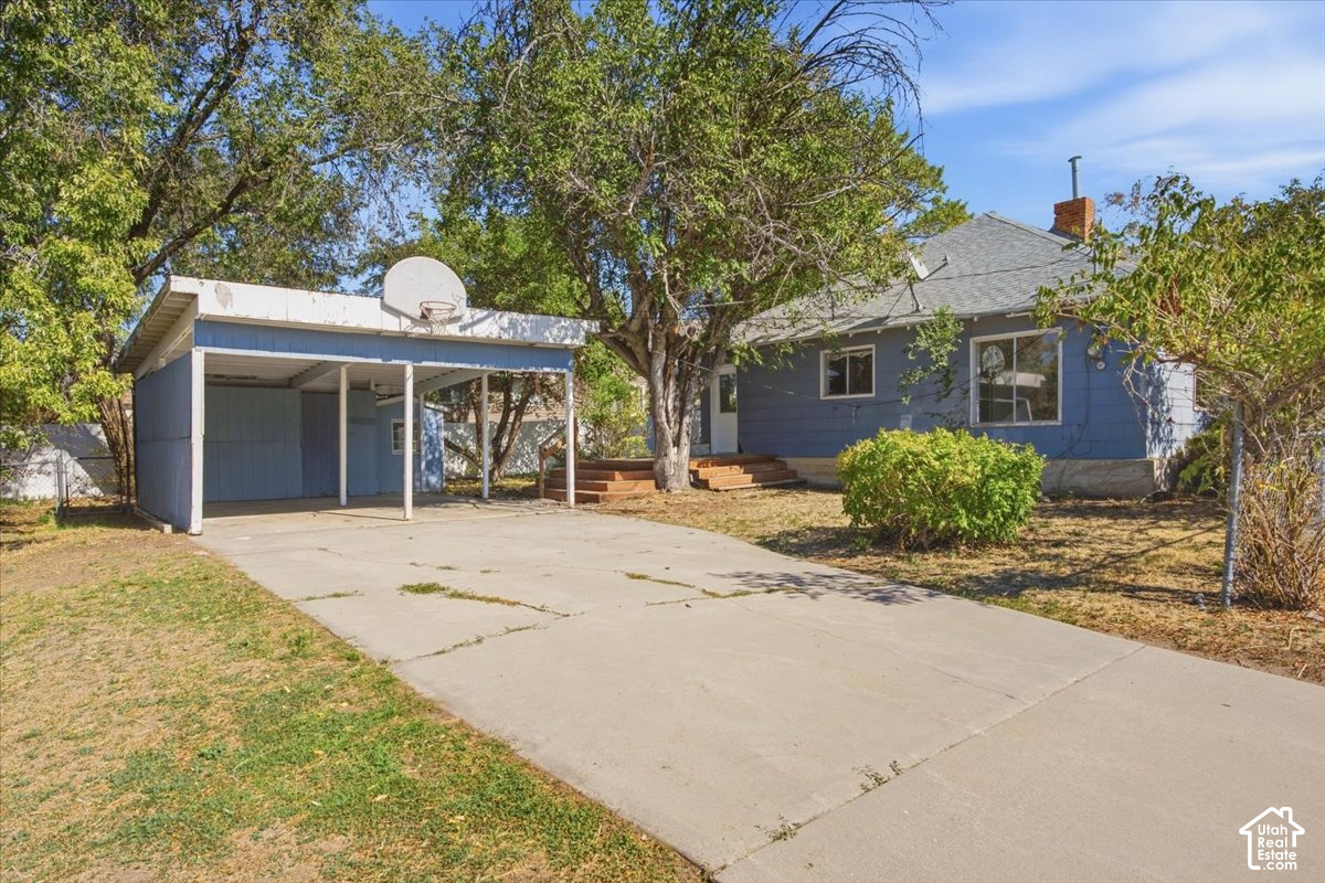 main property photo 28