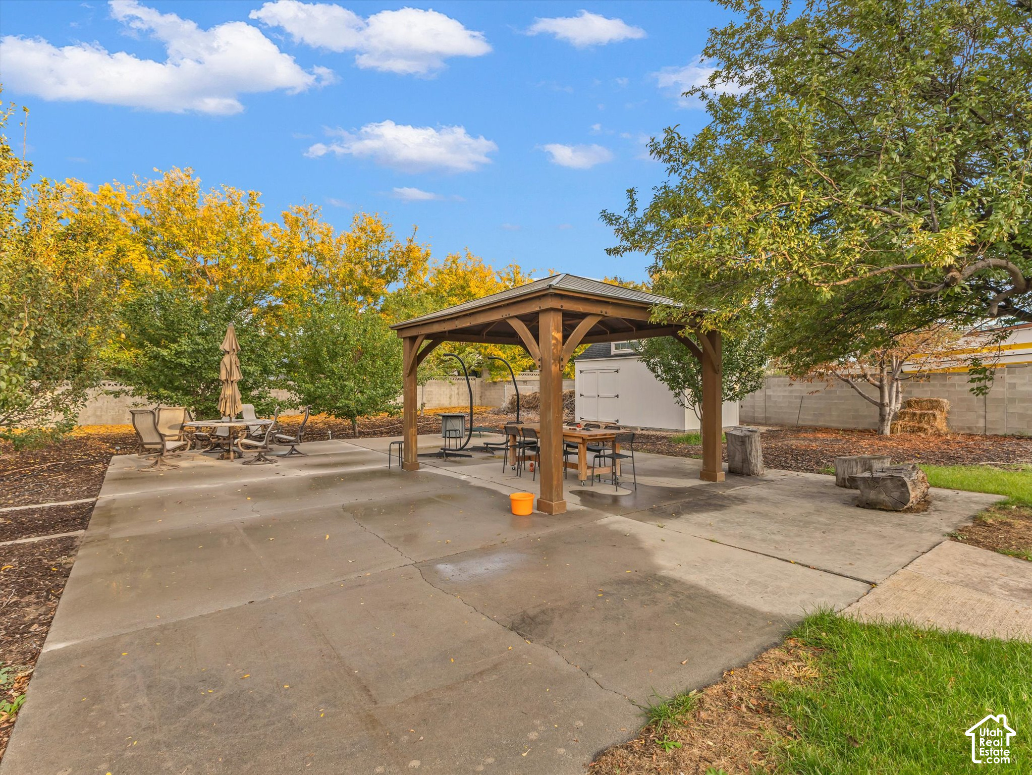 main property photo 44