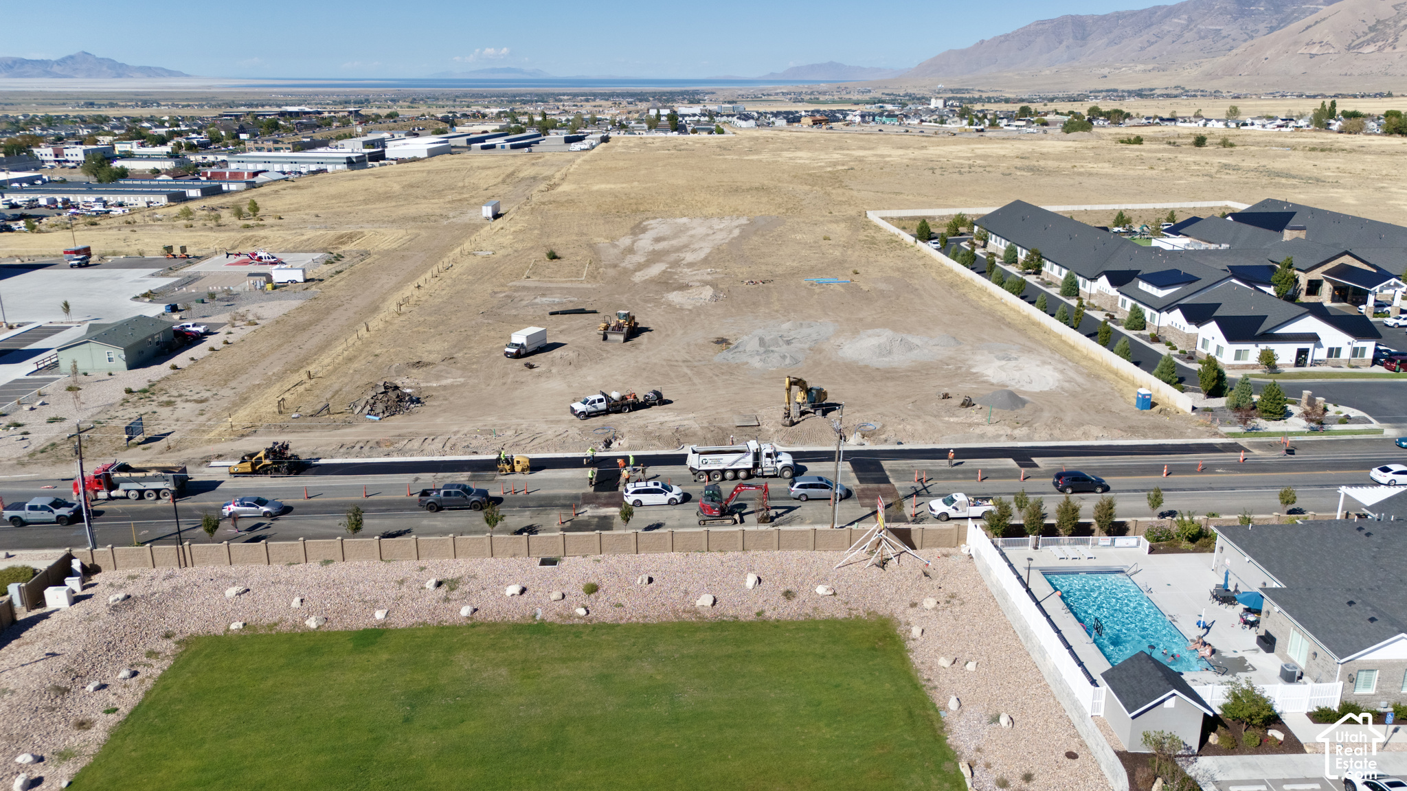 main property photo 13