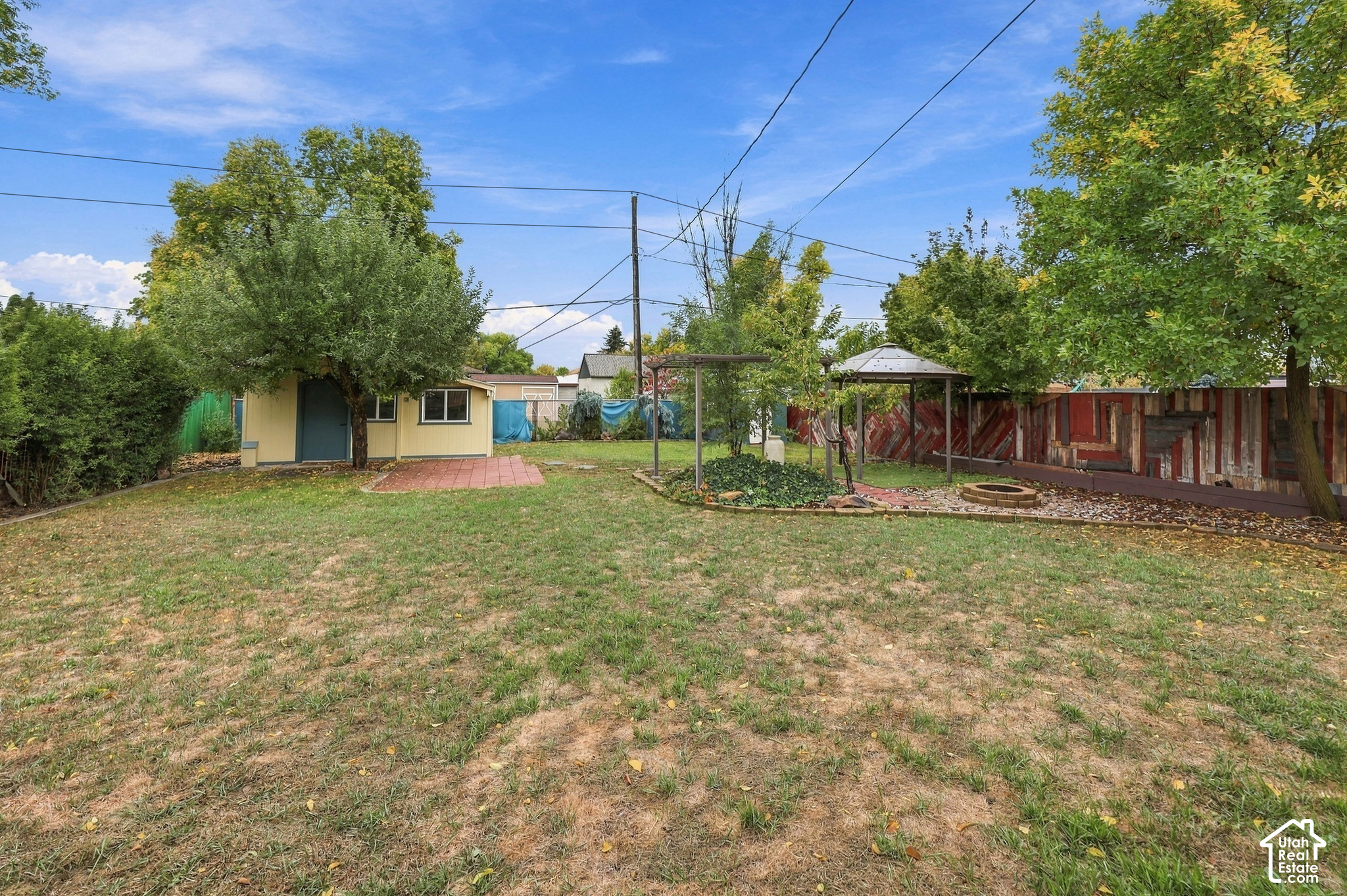 main property photo 15