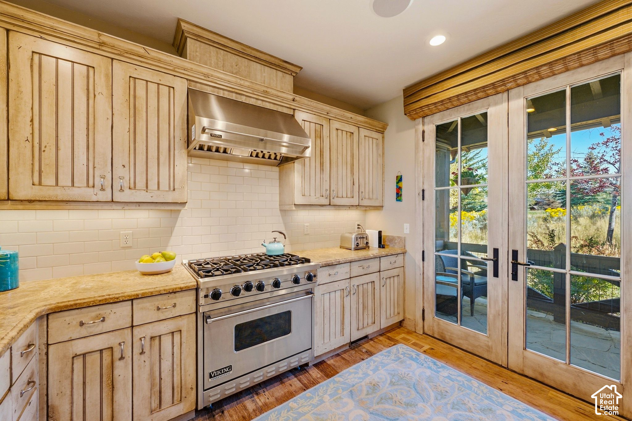 main property photo 13
