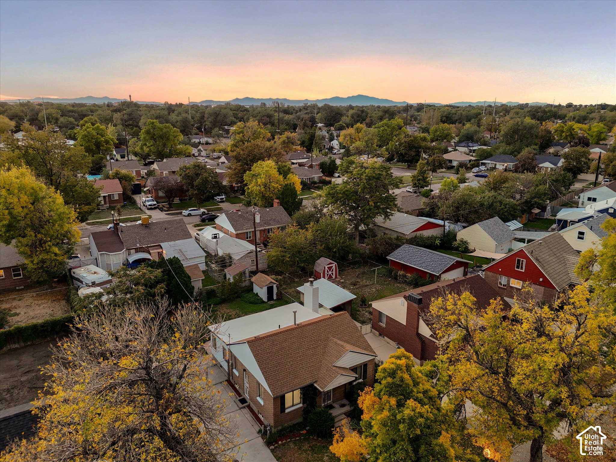 main property photo 23