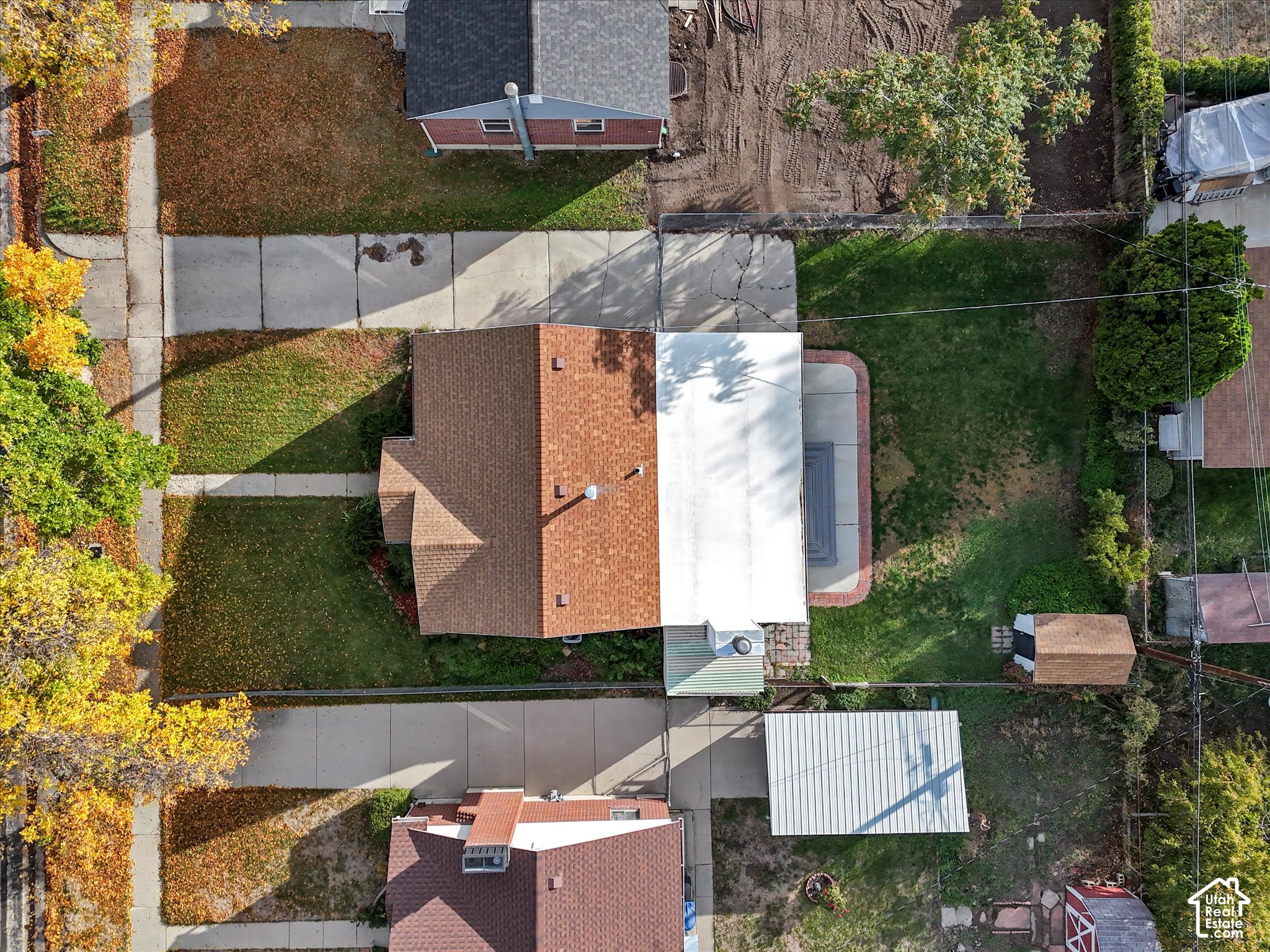 main property photo 28