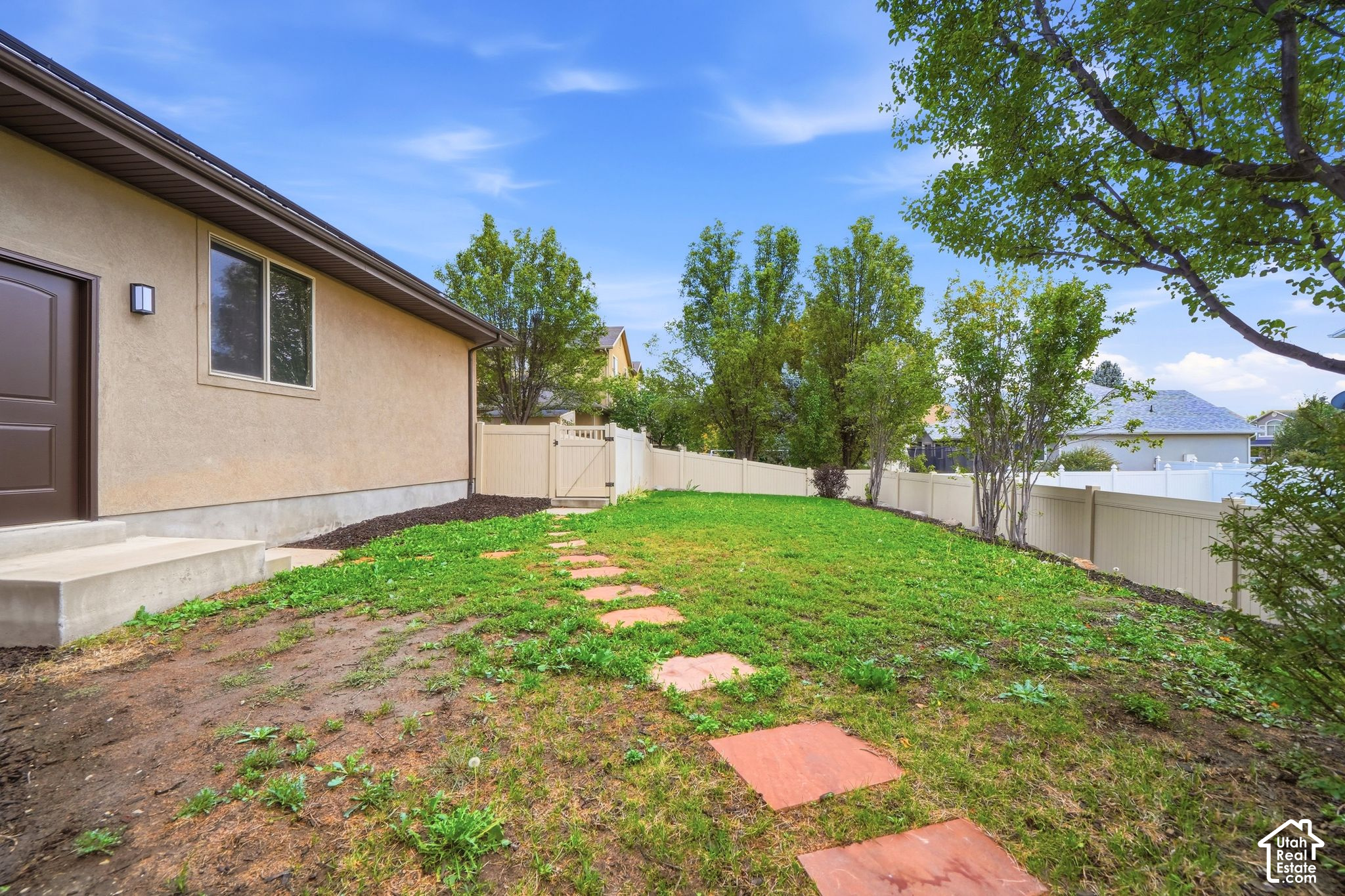 main property photo 50