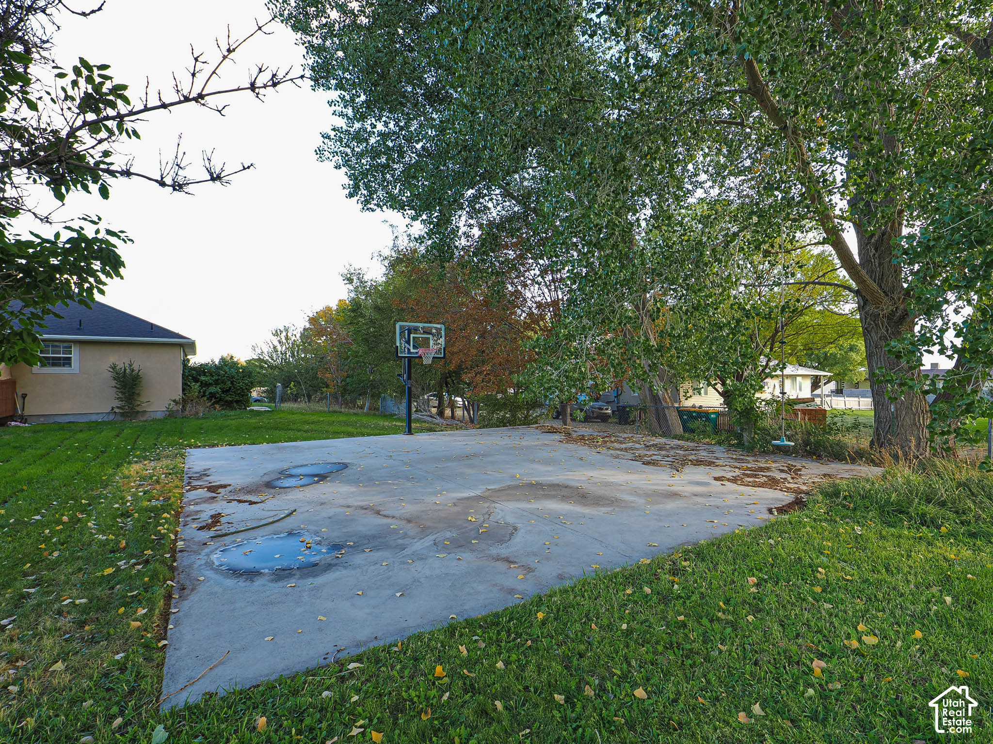 main property photo 6