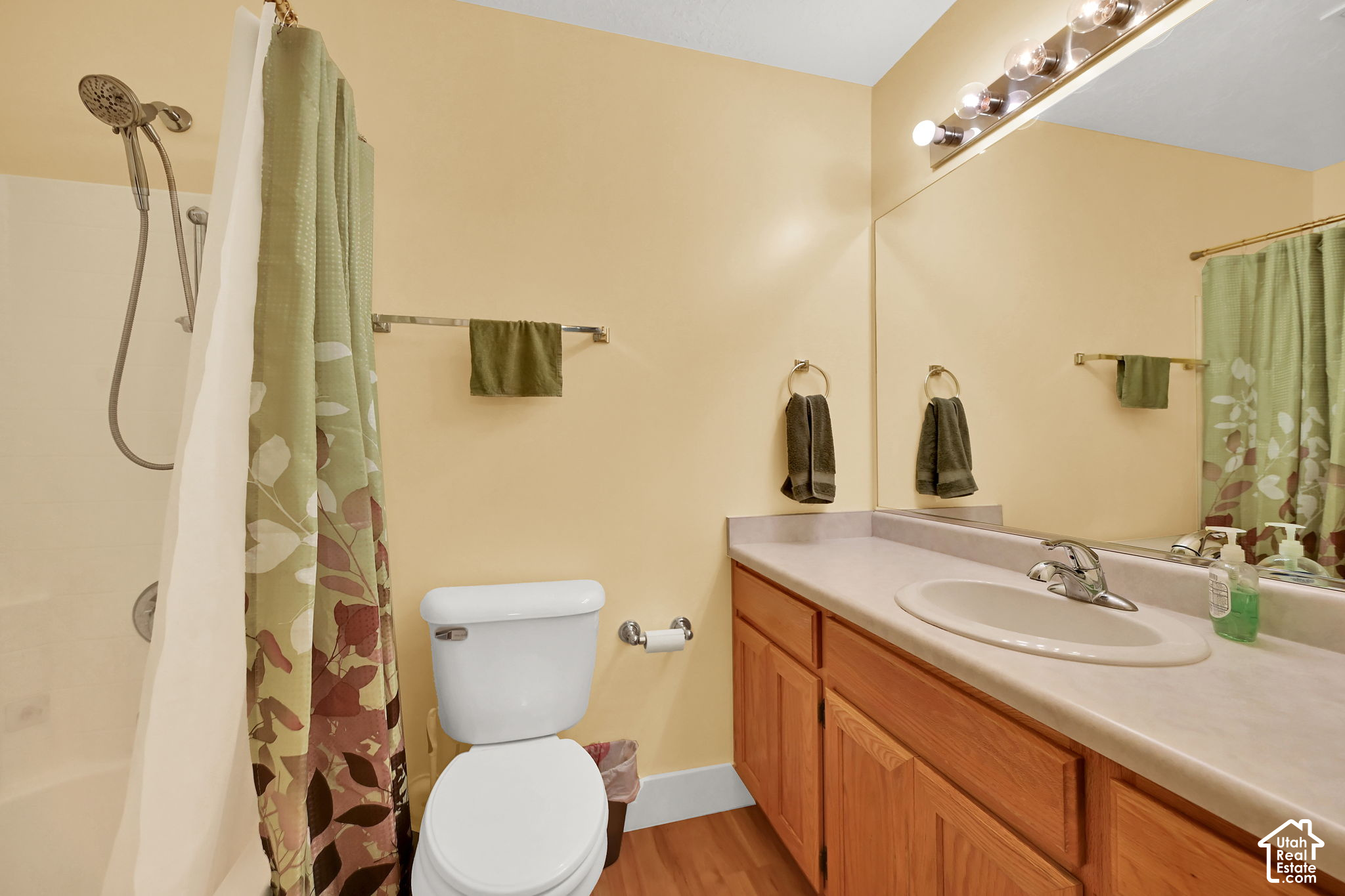 main property photo 7