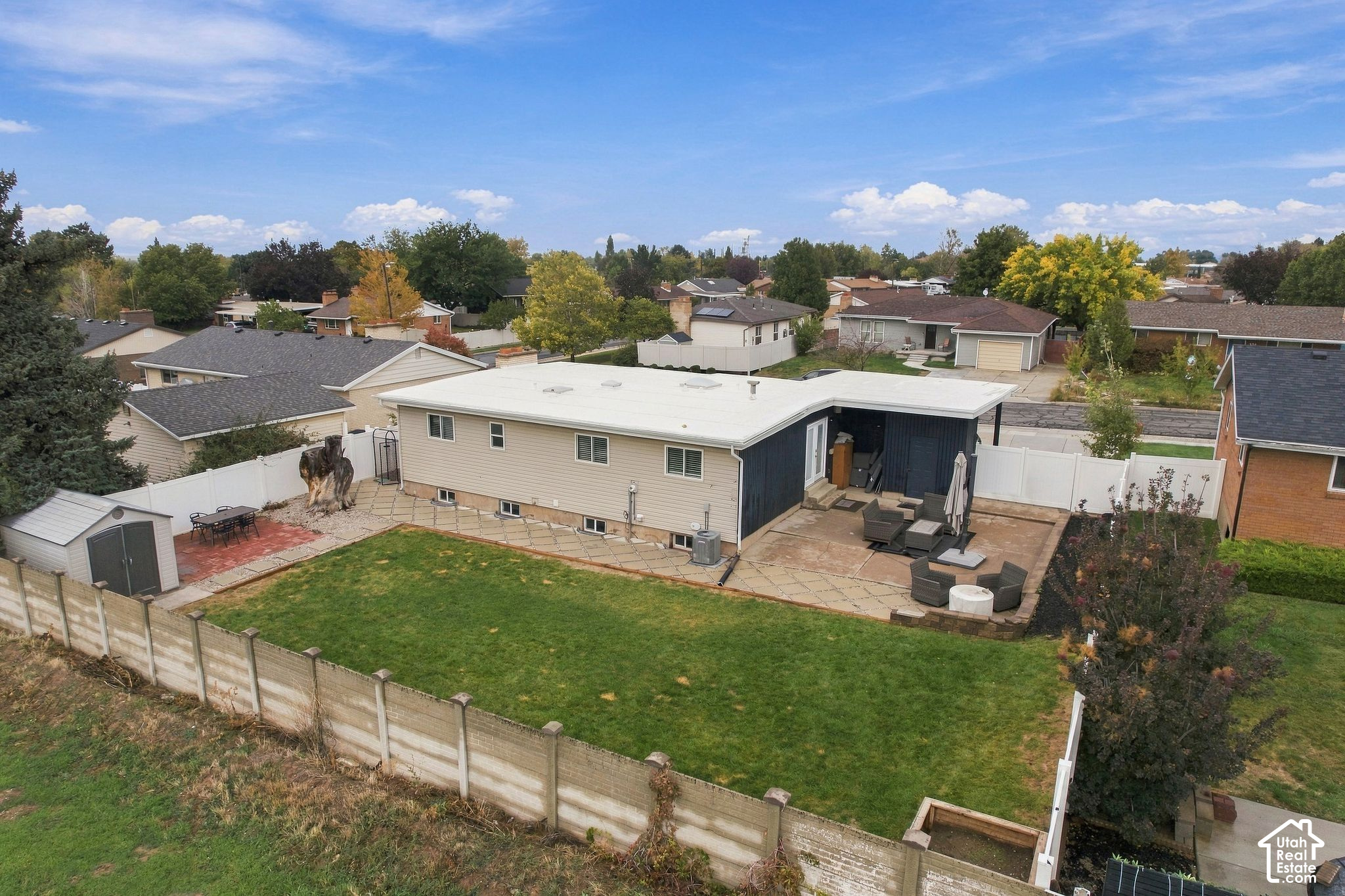 main property photo 36