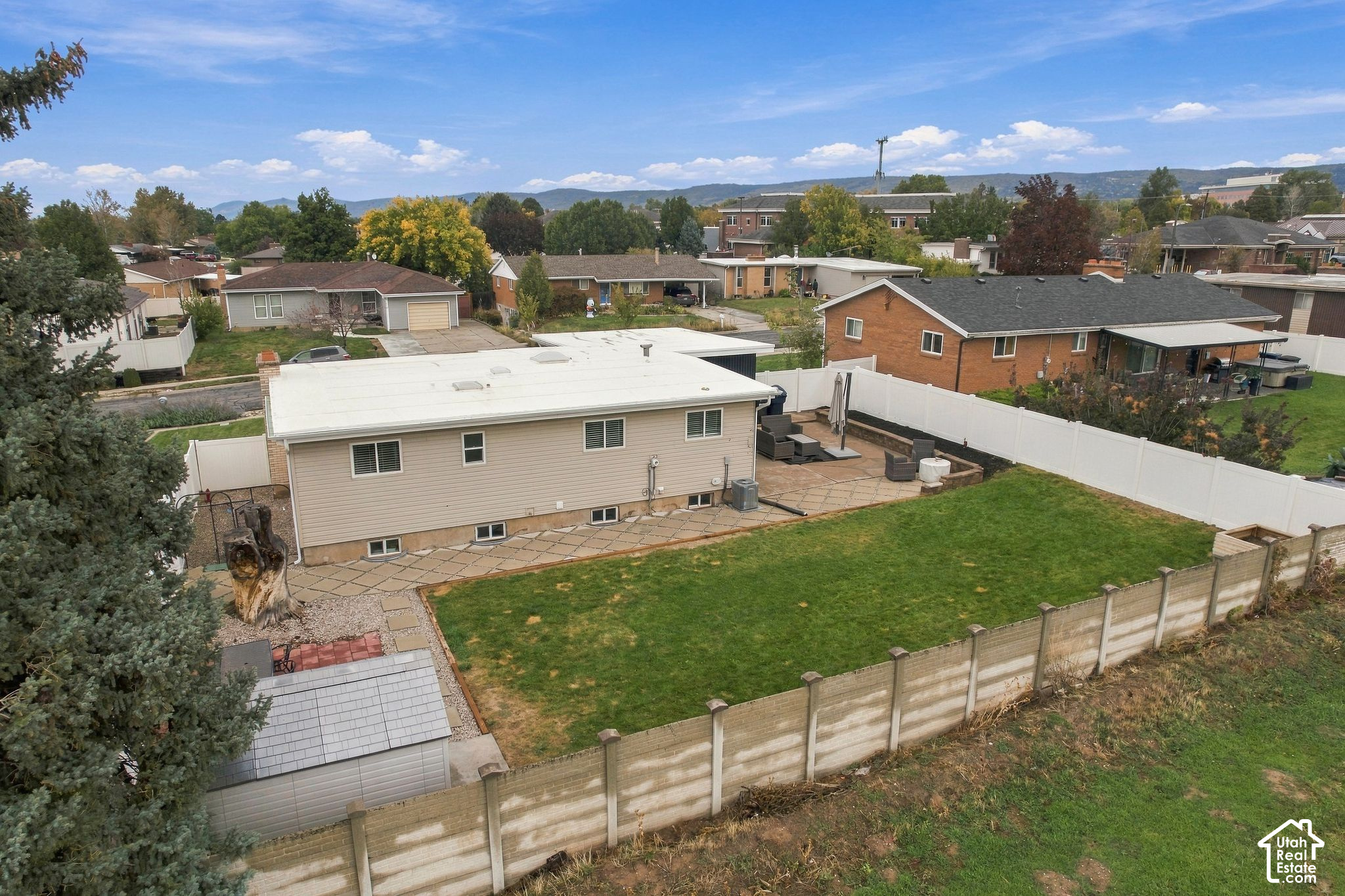 main property photo 37