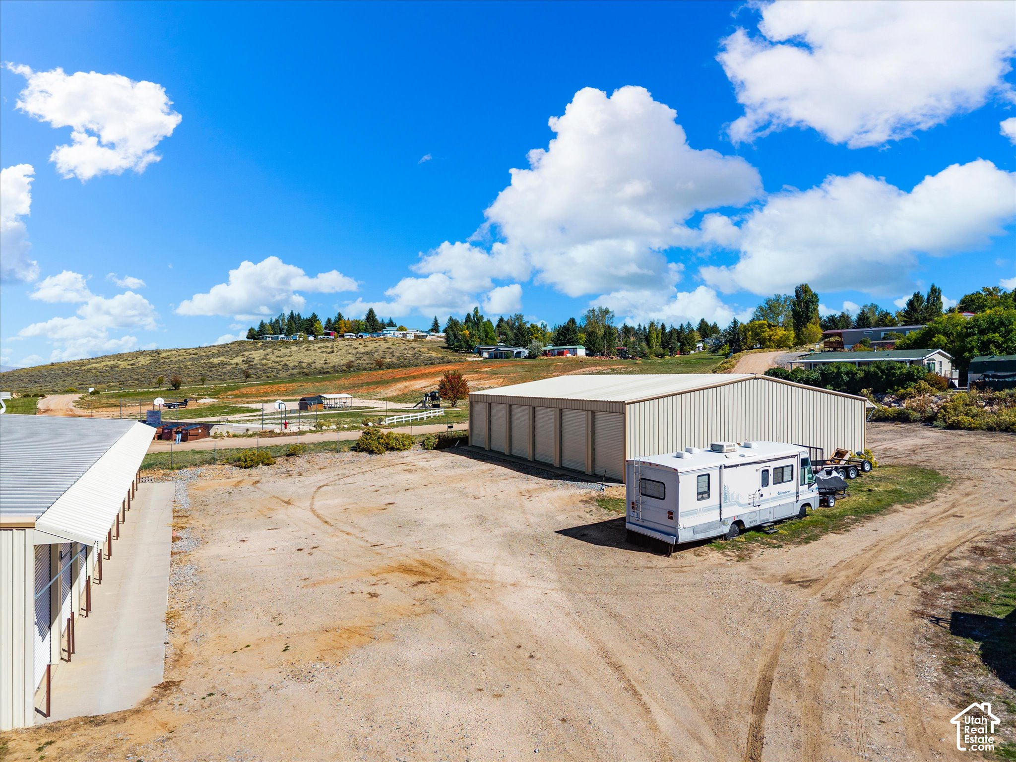 main property photo 16