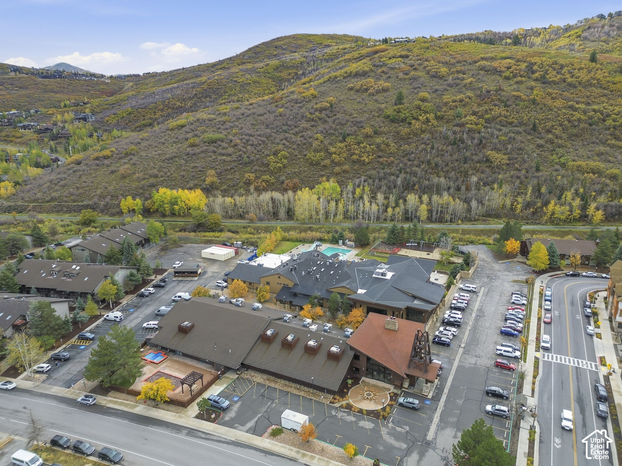 main property photo 23