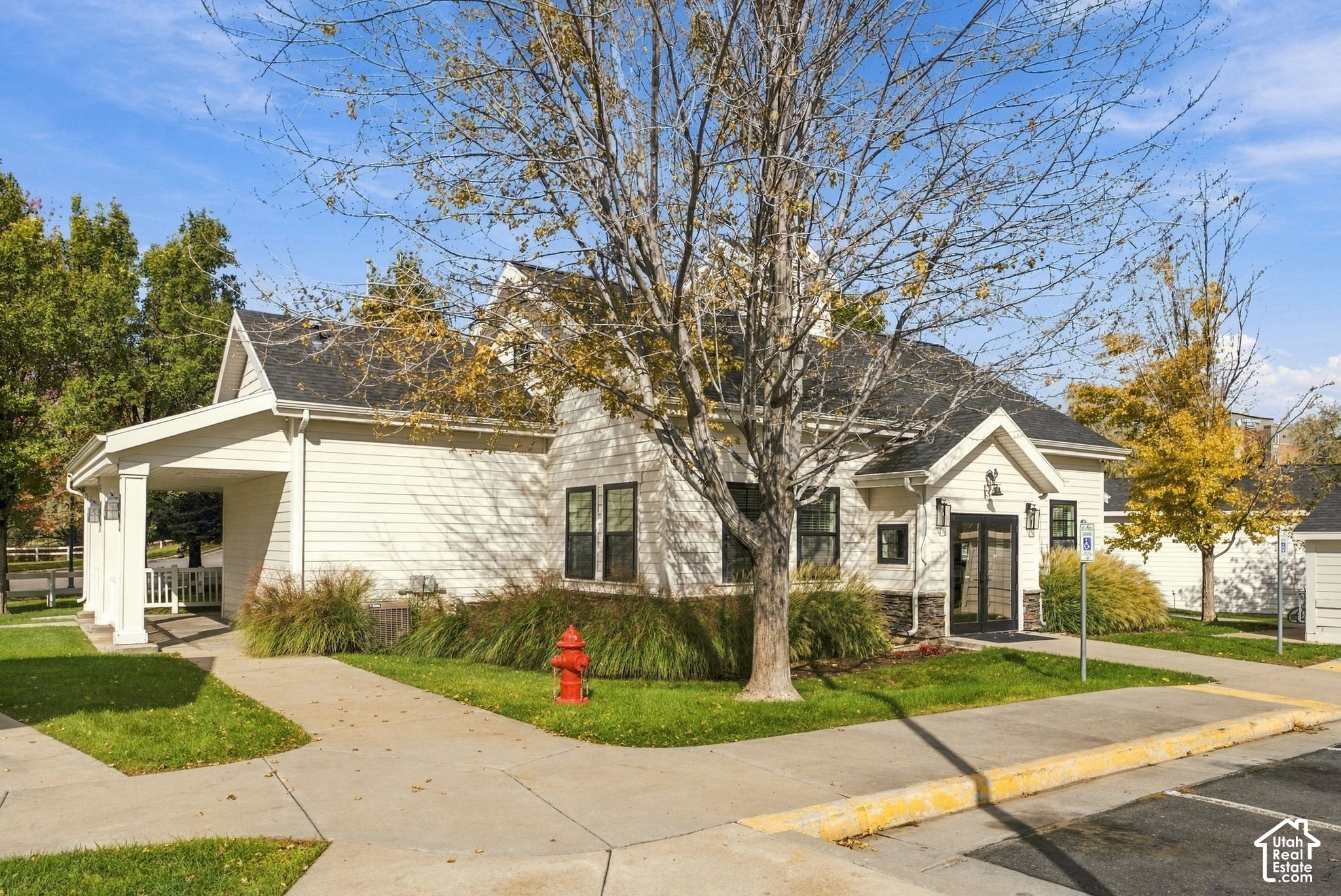 main property photo 33