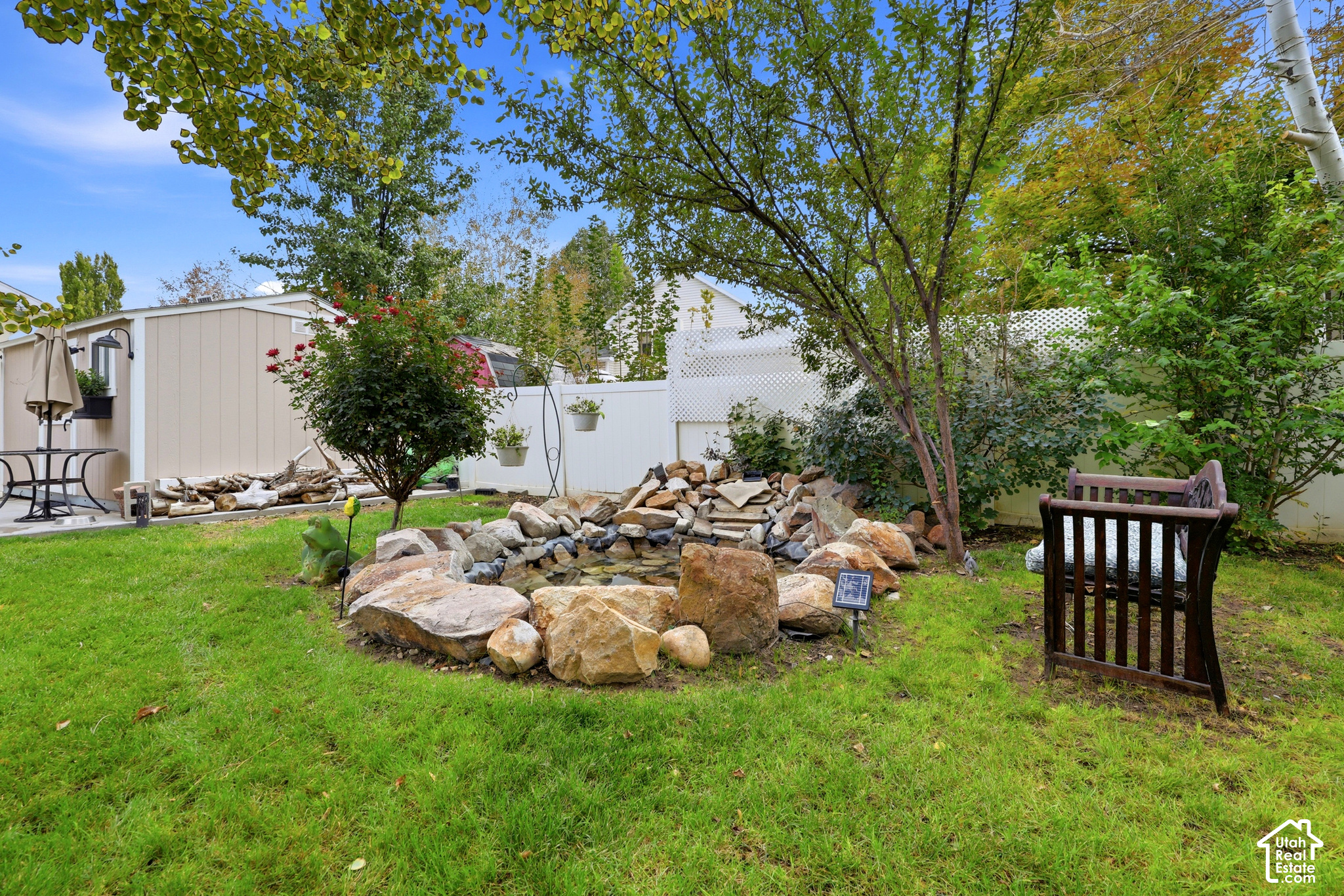 main property photo 40