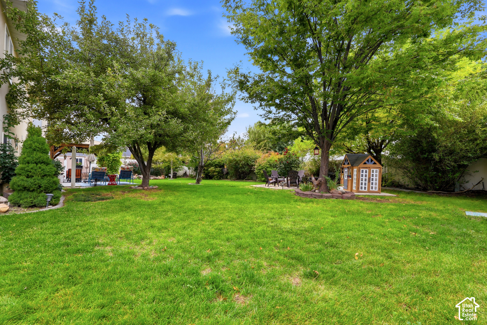 main property photo 45