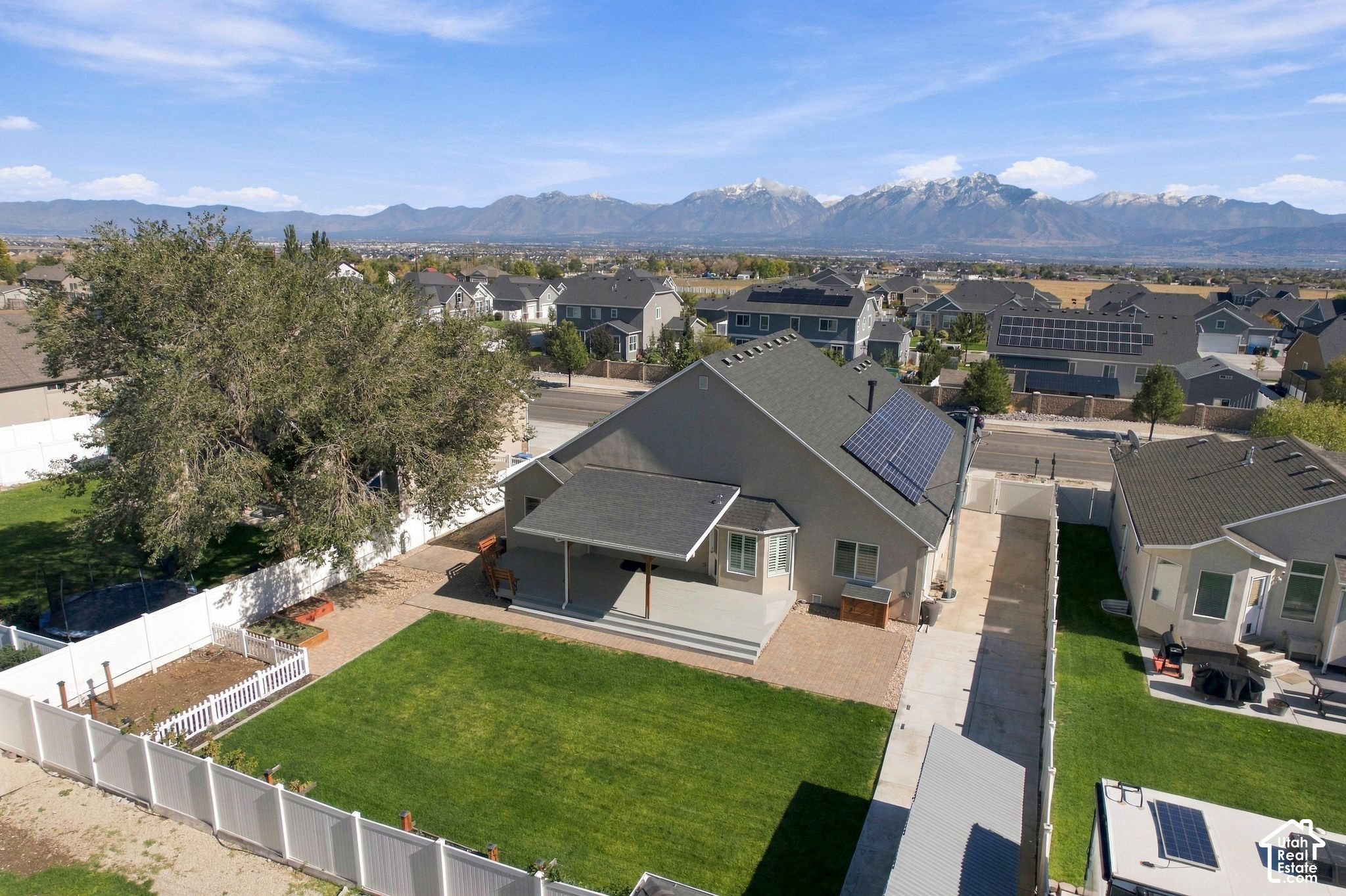main property photo 81