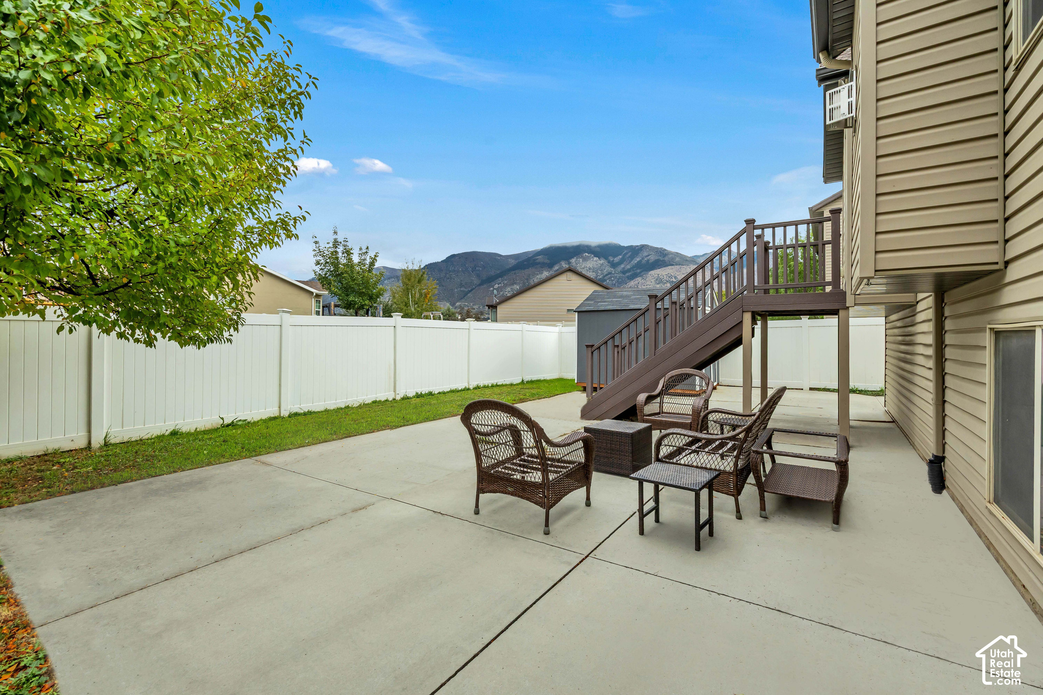 main property photo 30