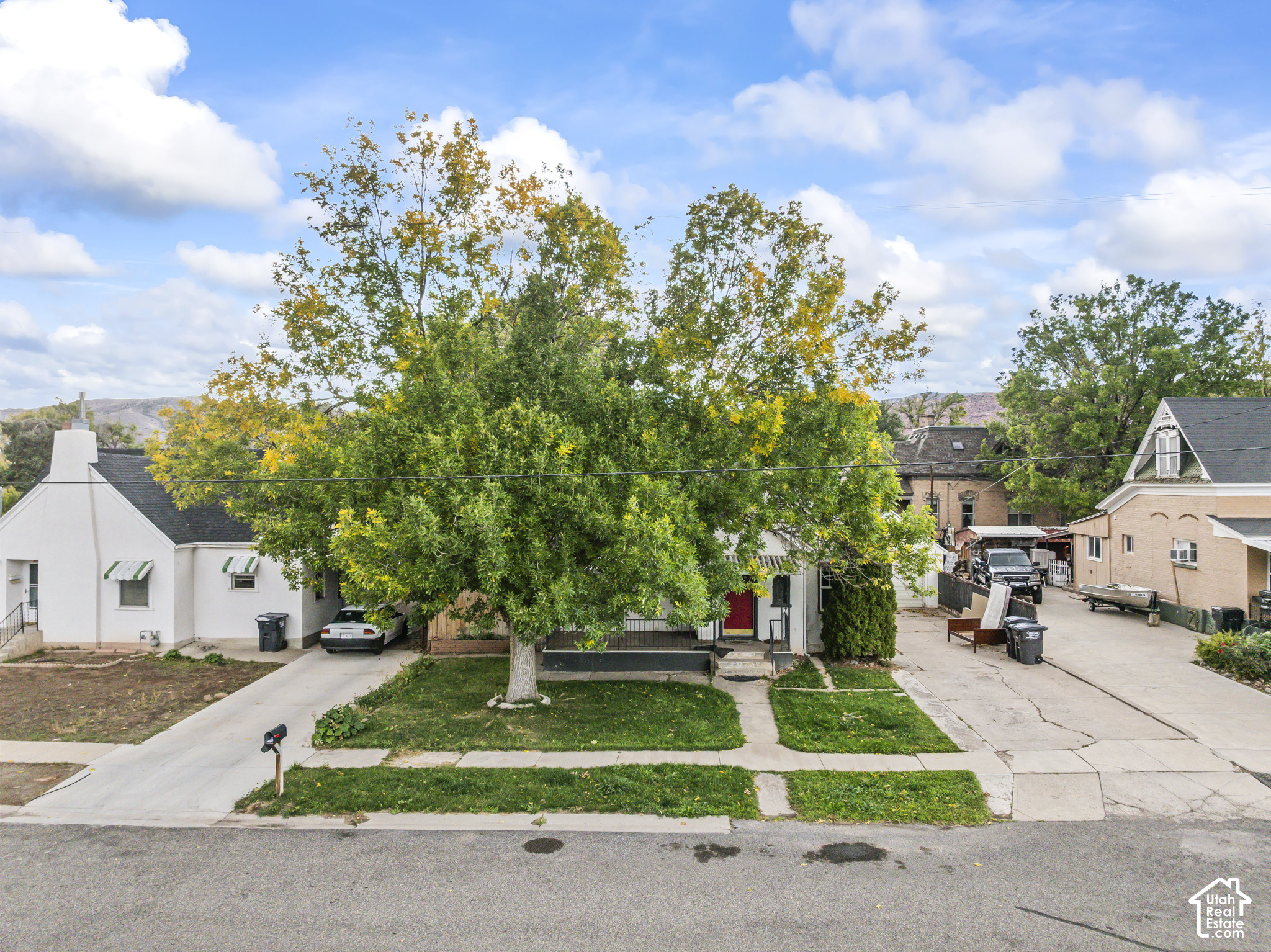 main property photo 5