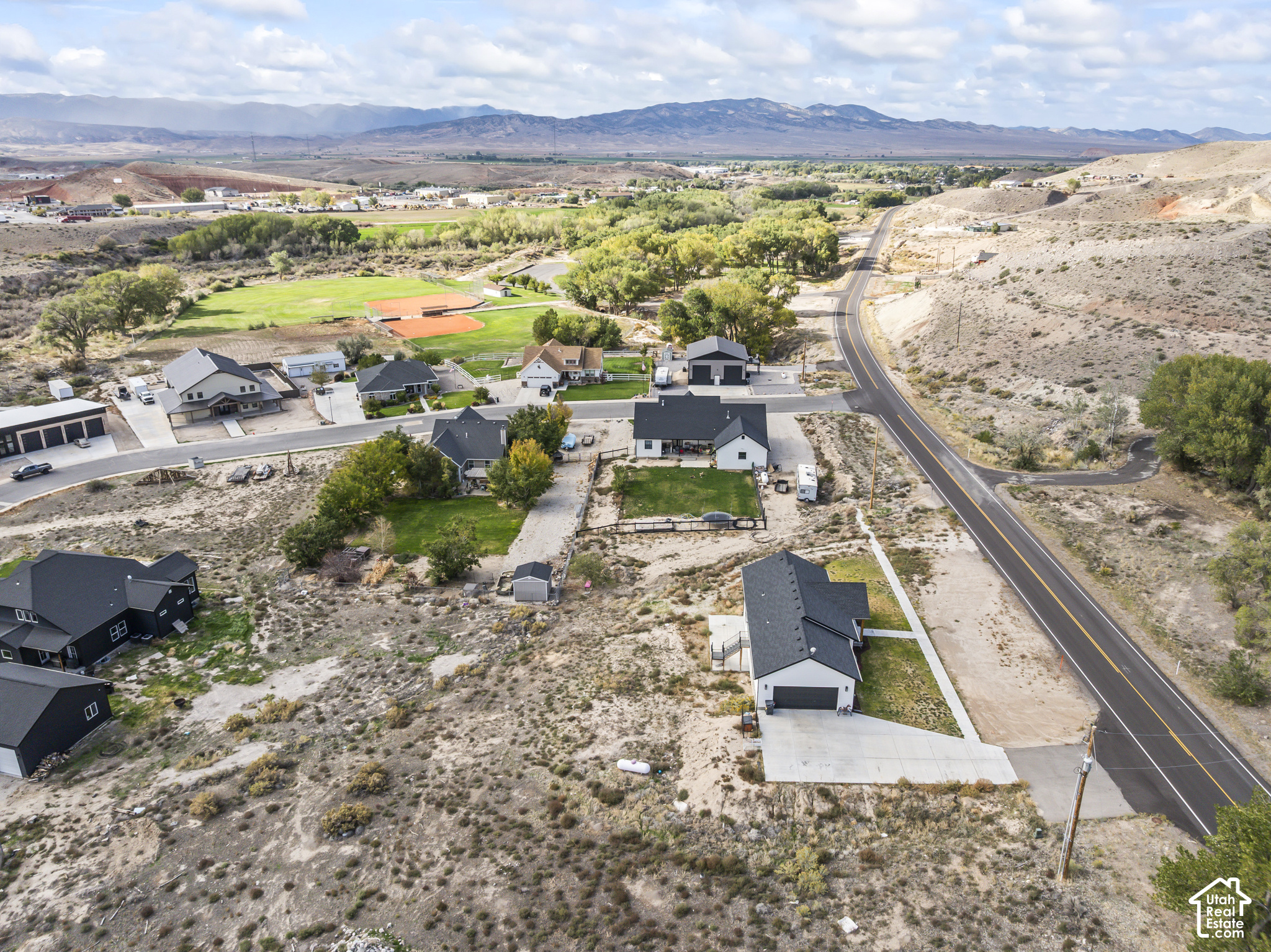 main property photo 13