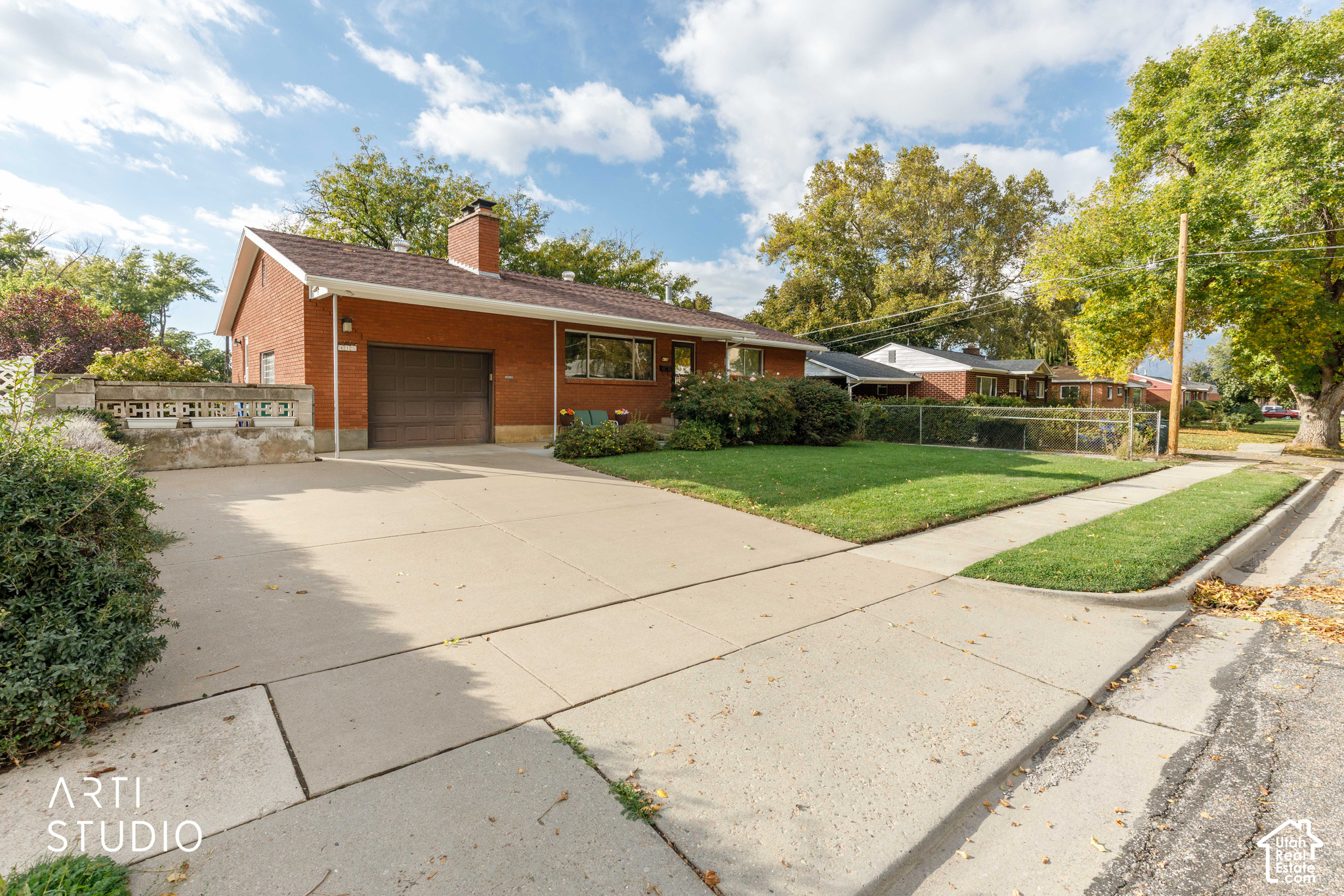main property photo 31