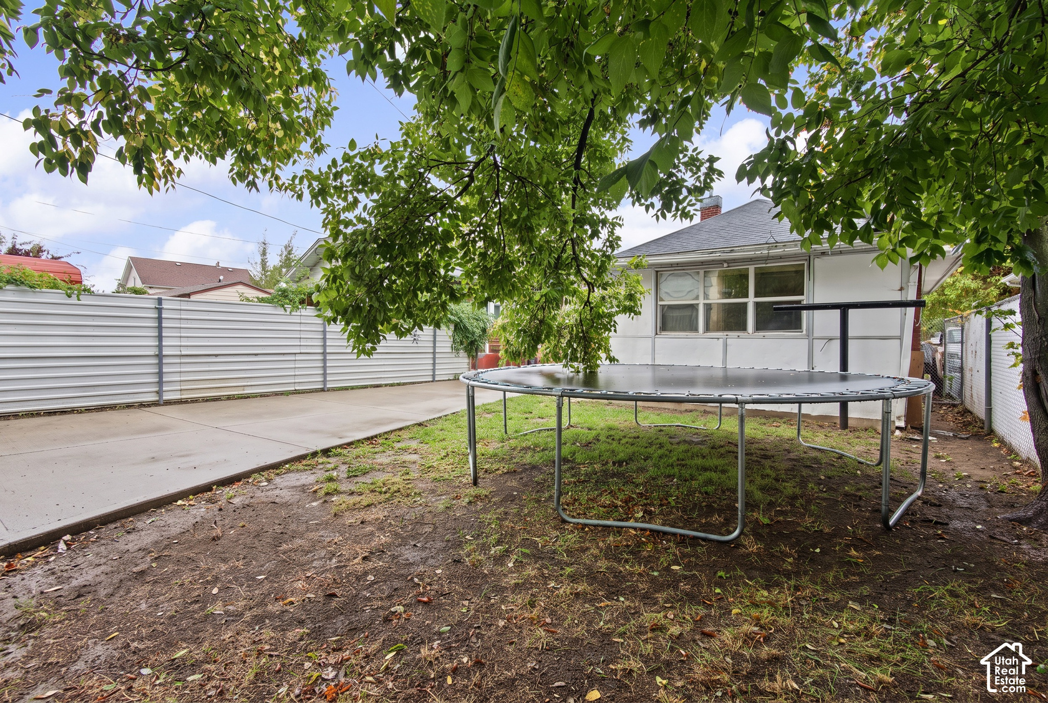 main property photo 14