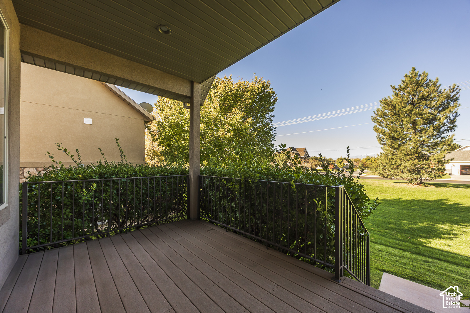 main property photo 35