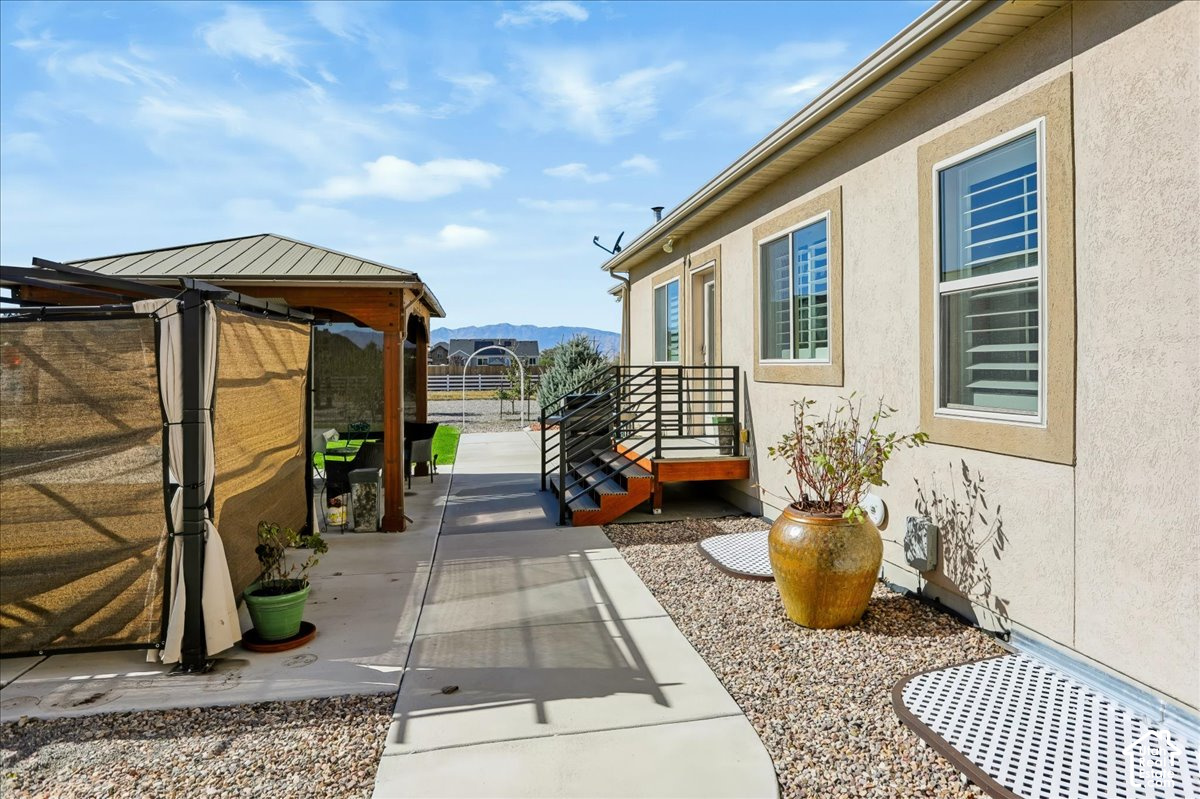 main property photo 34