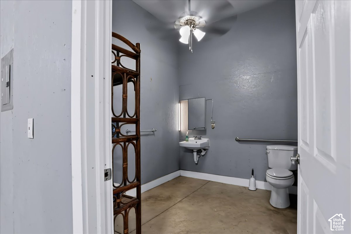 main property photo 37
