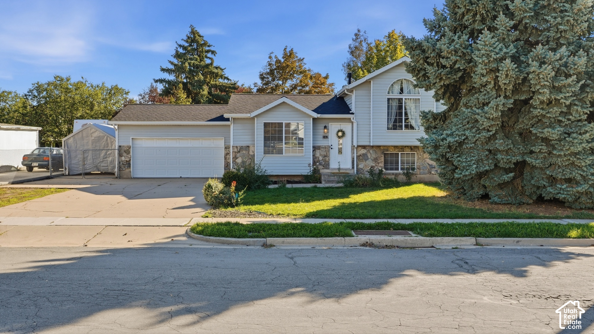main property photo 38