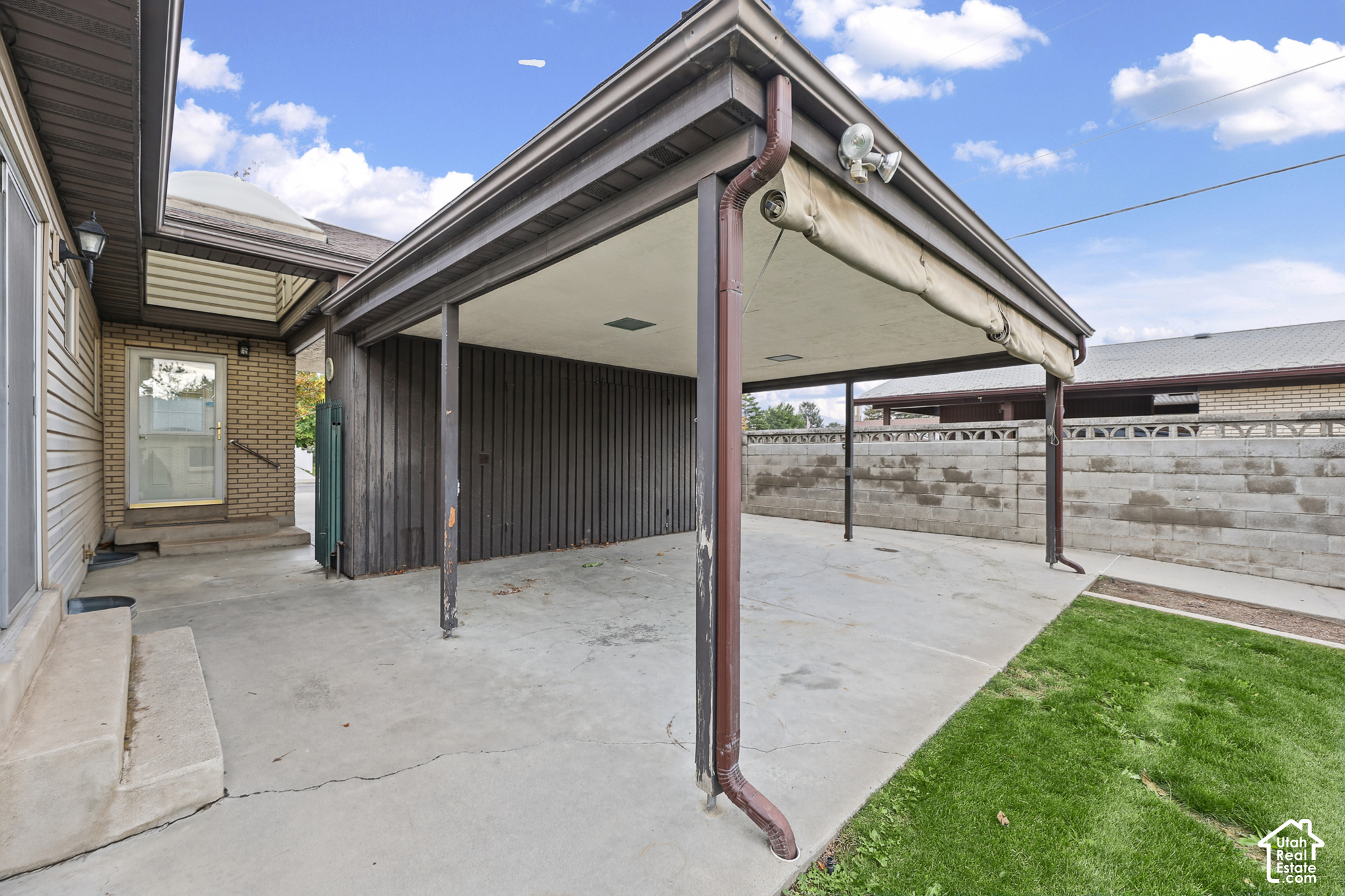 main property photo 29