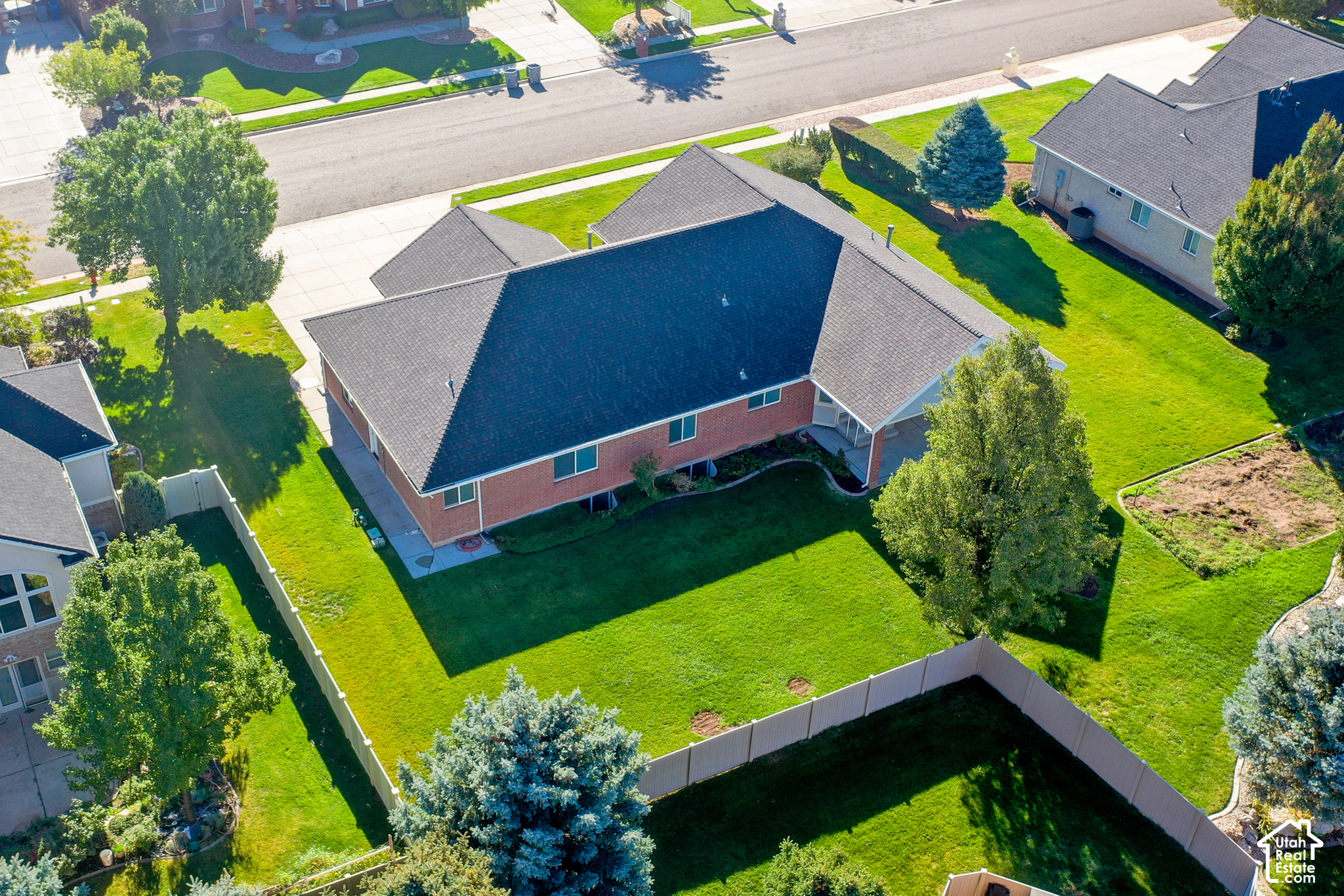 main property photo 36