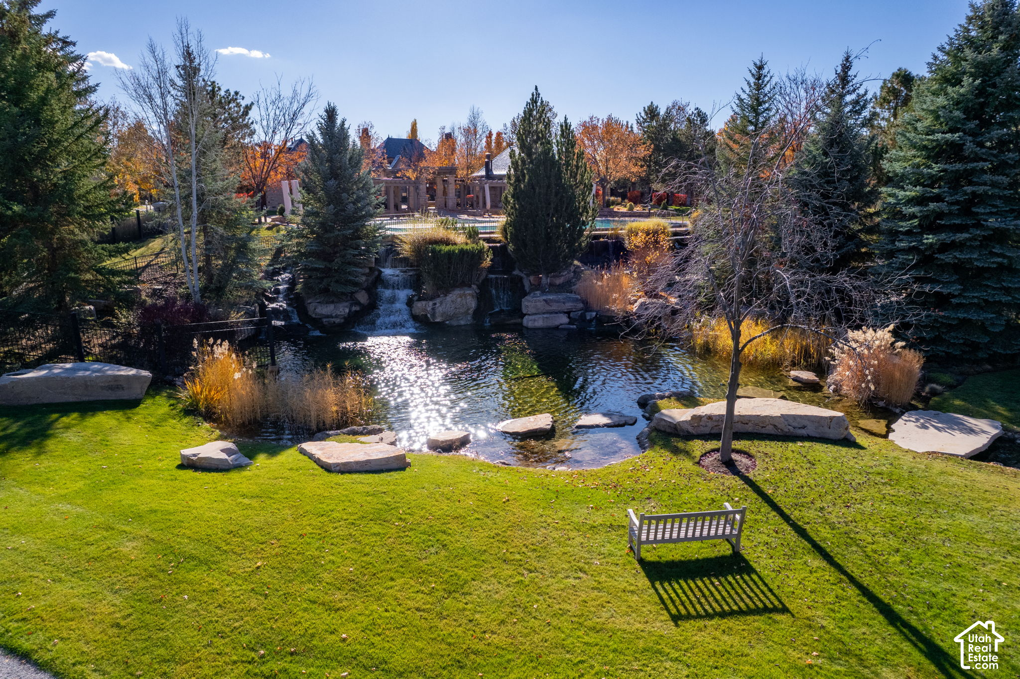 main property photo 32
