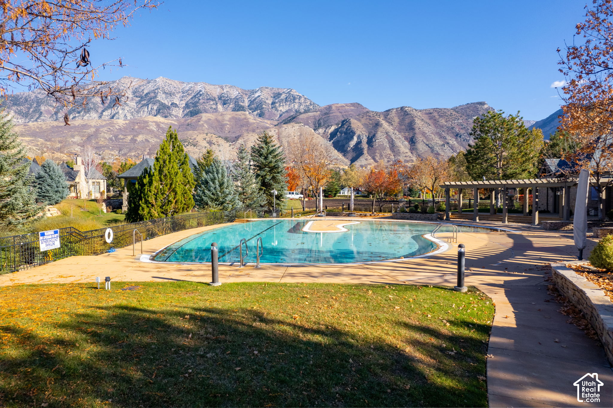 main property photo 37