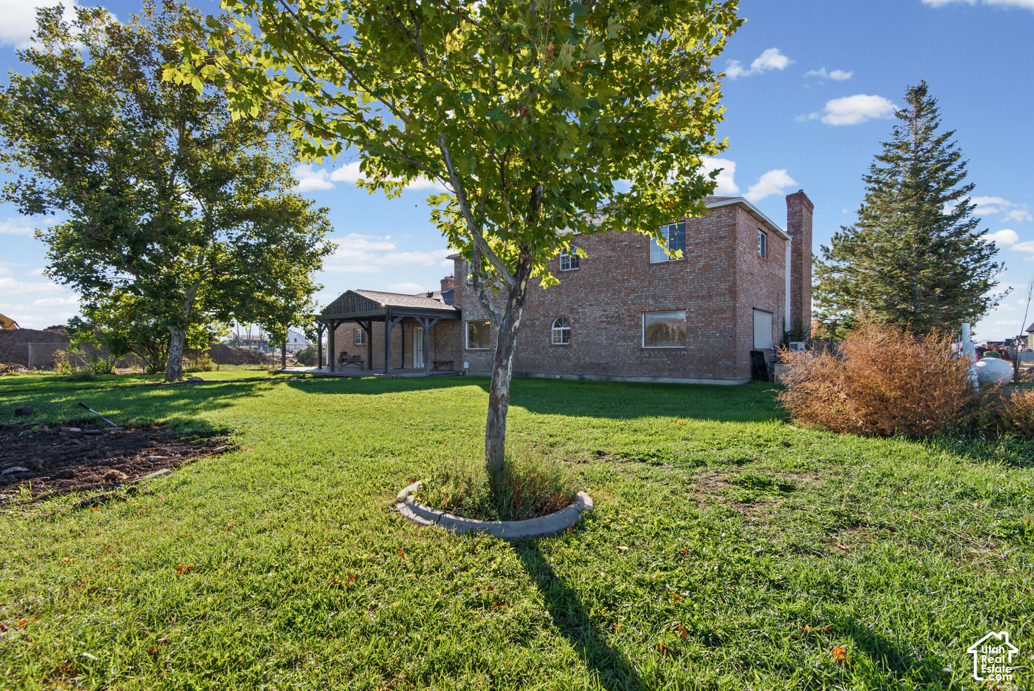 main property photo 38